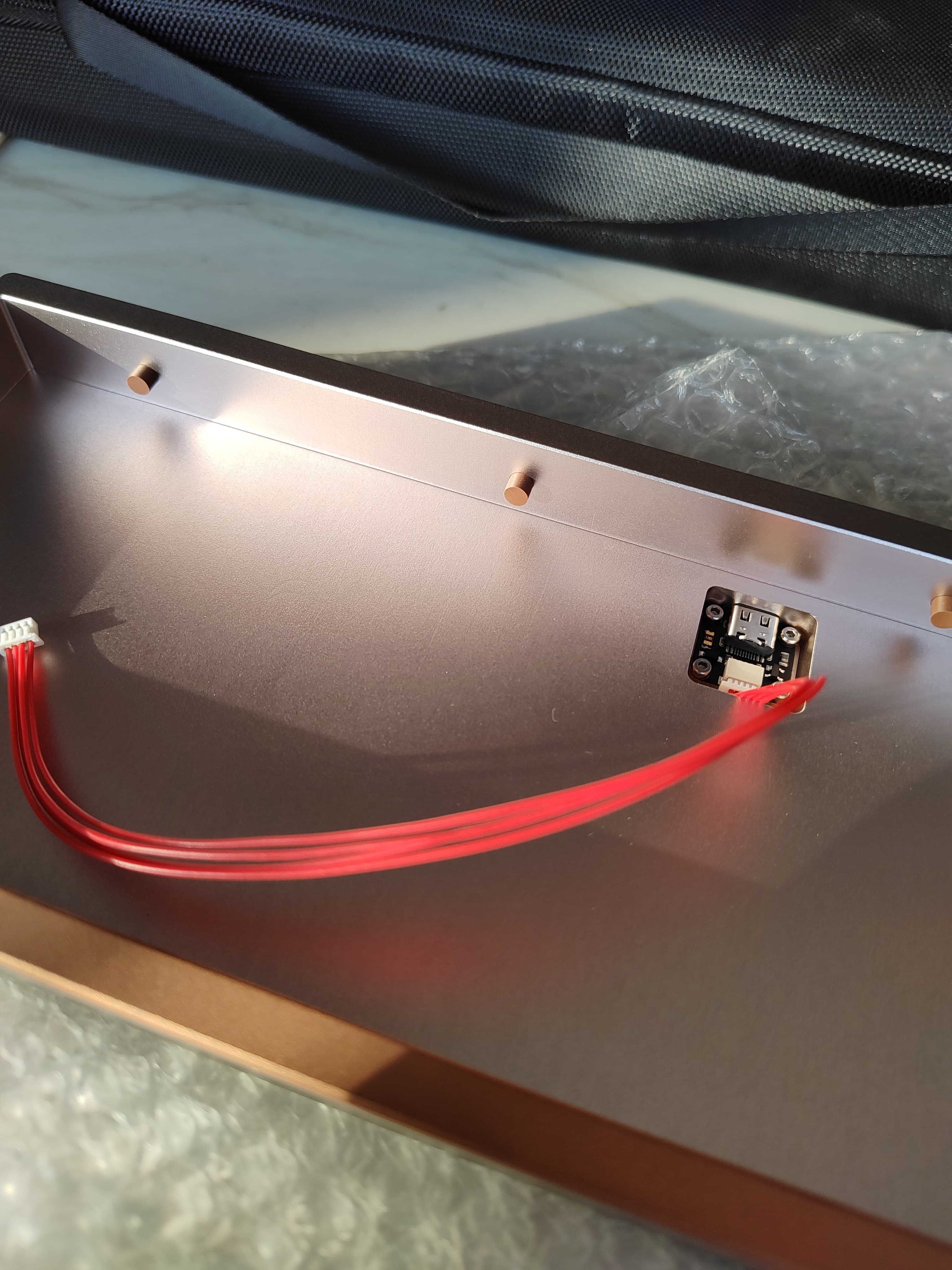 LM65 V3 - A 65% screwless, simple silicone mount and plateless option image 14