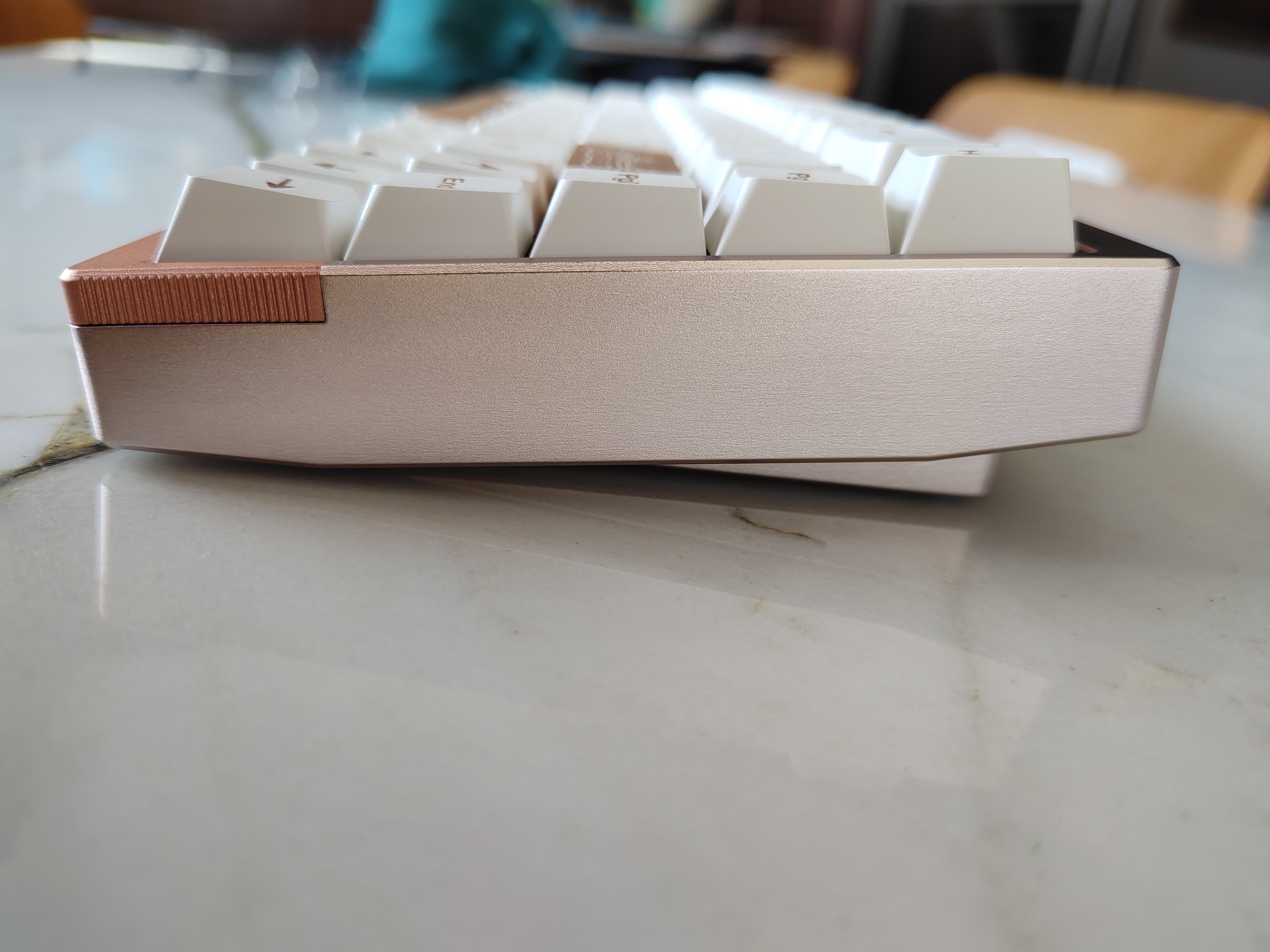 LM65 V3 - A 65% screwless, simple silicone mount and plateless option image 3