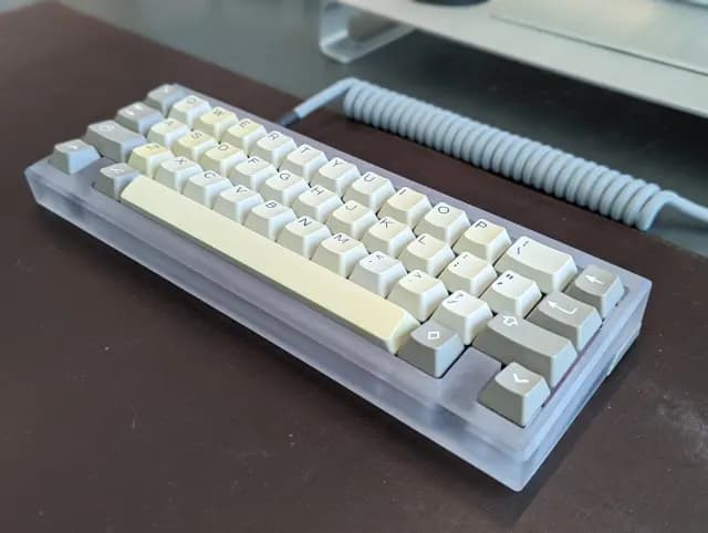 Ampersand - a 13.5u 40% image 8