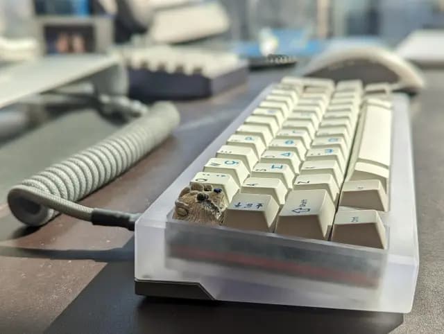 Ampersand - a 13.5u 40% image 7