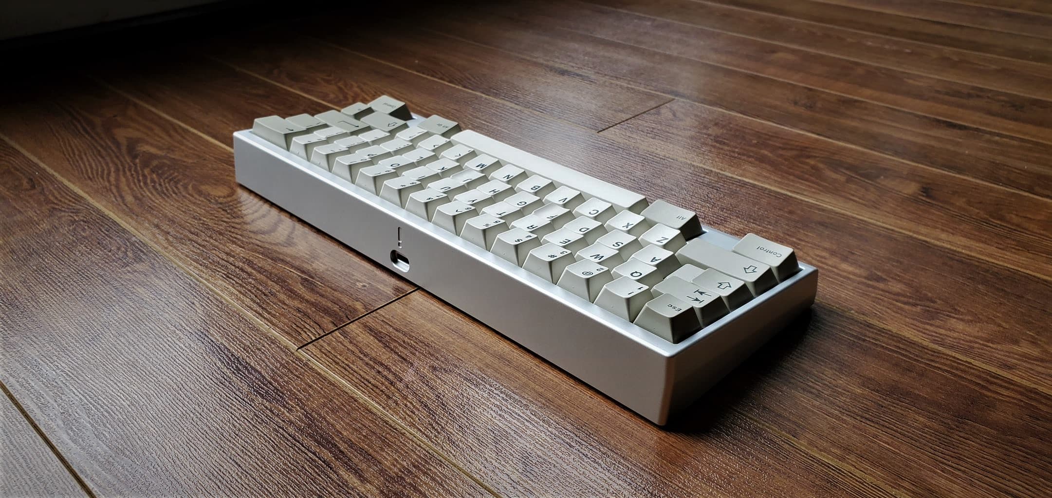 Eon WKL Wedge 60% image 15