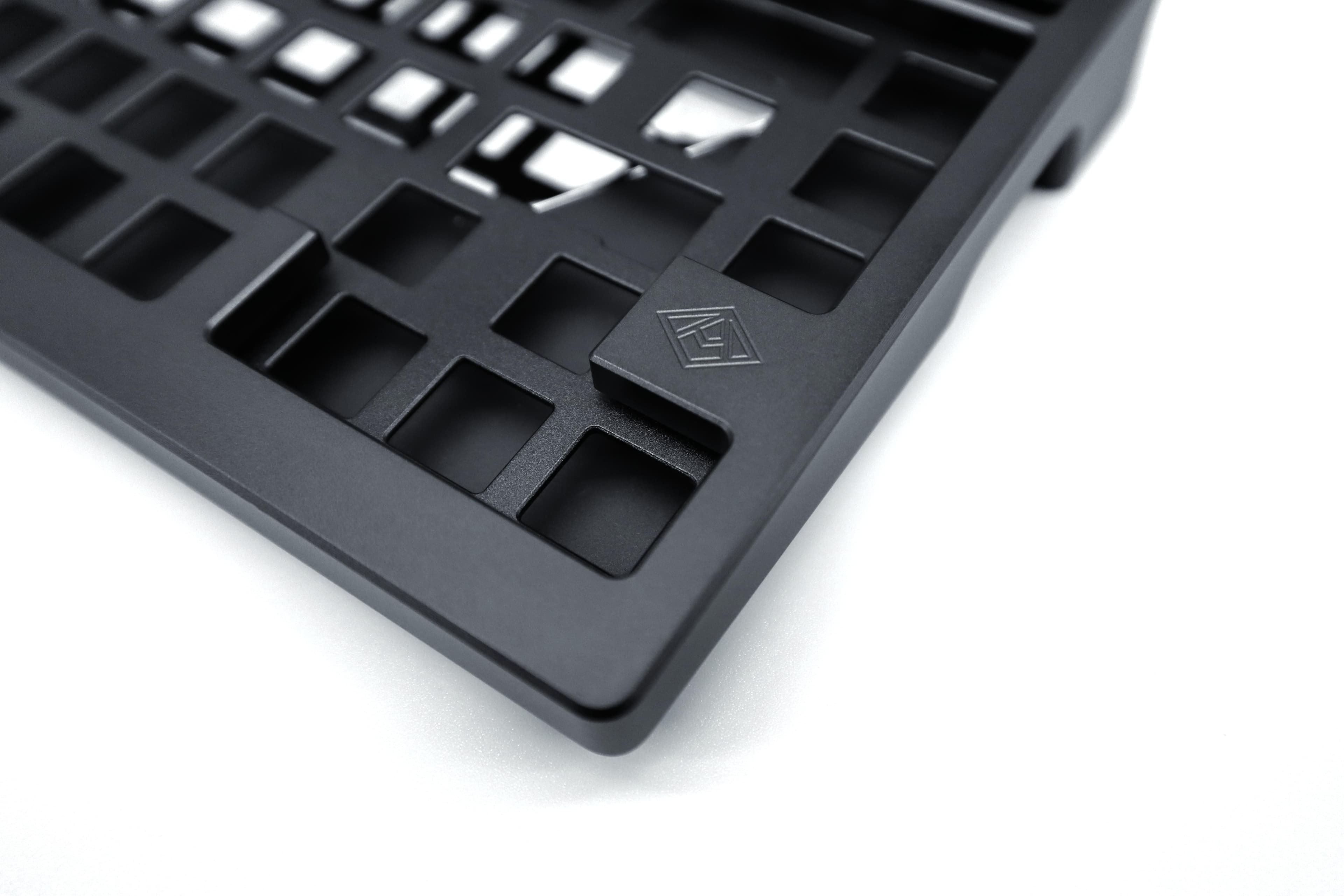 BLASTER75 by ALTAiN - 75% Top-Mount, Pen Holder Board Oct. 2022 Update) image 9