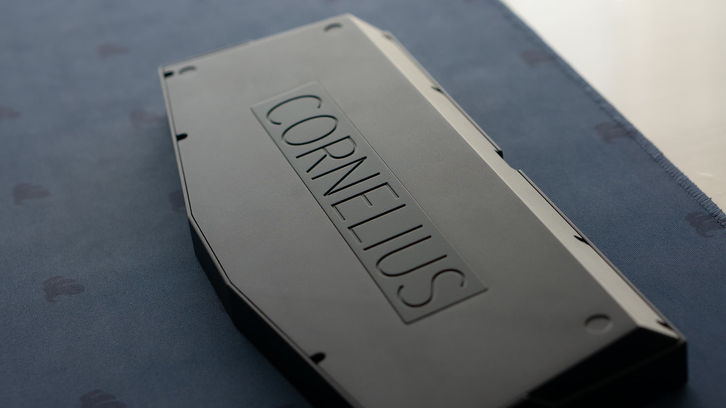 Cornelius - Gasket mounted 40% column staggered keyboard image 15