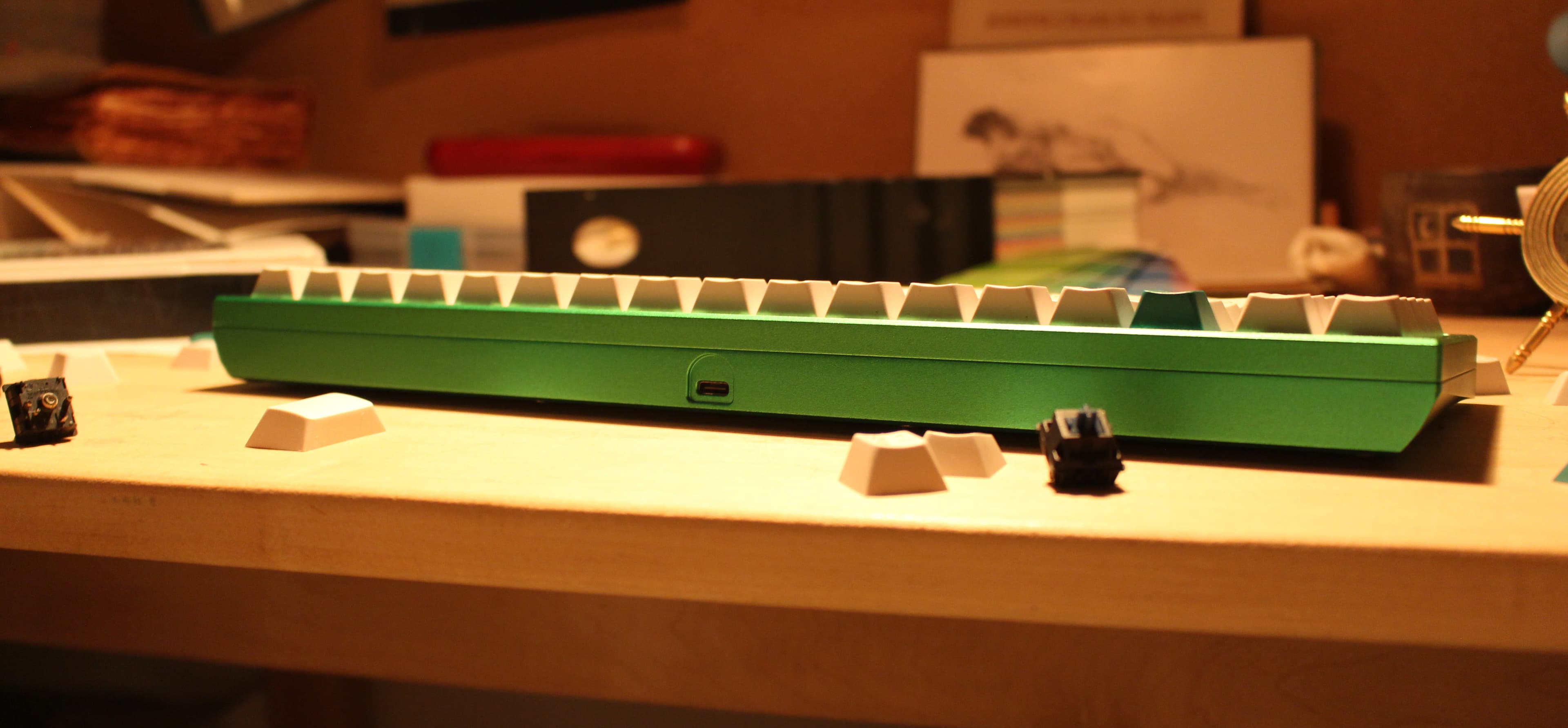 voyager | top mount 60xt image 6