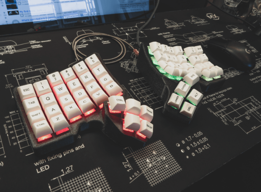 Scylla - a modern, compact ergonomic split keyboard