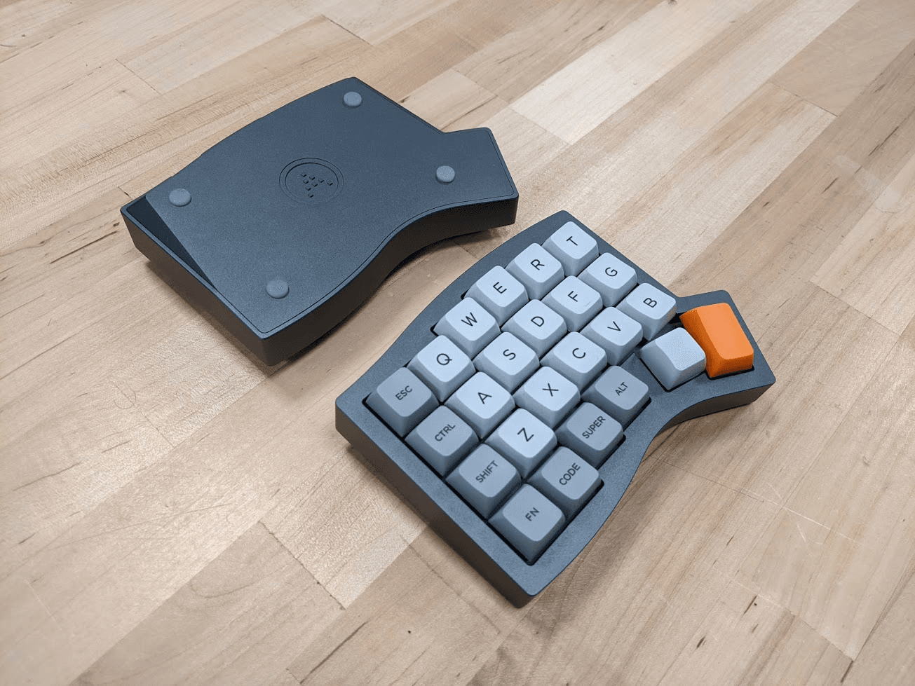 Orbit-X: Compact Split Ergonomic Keyboard - Pending sale image 3