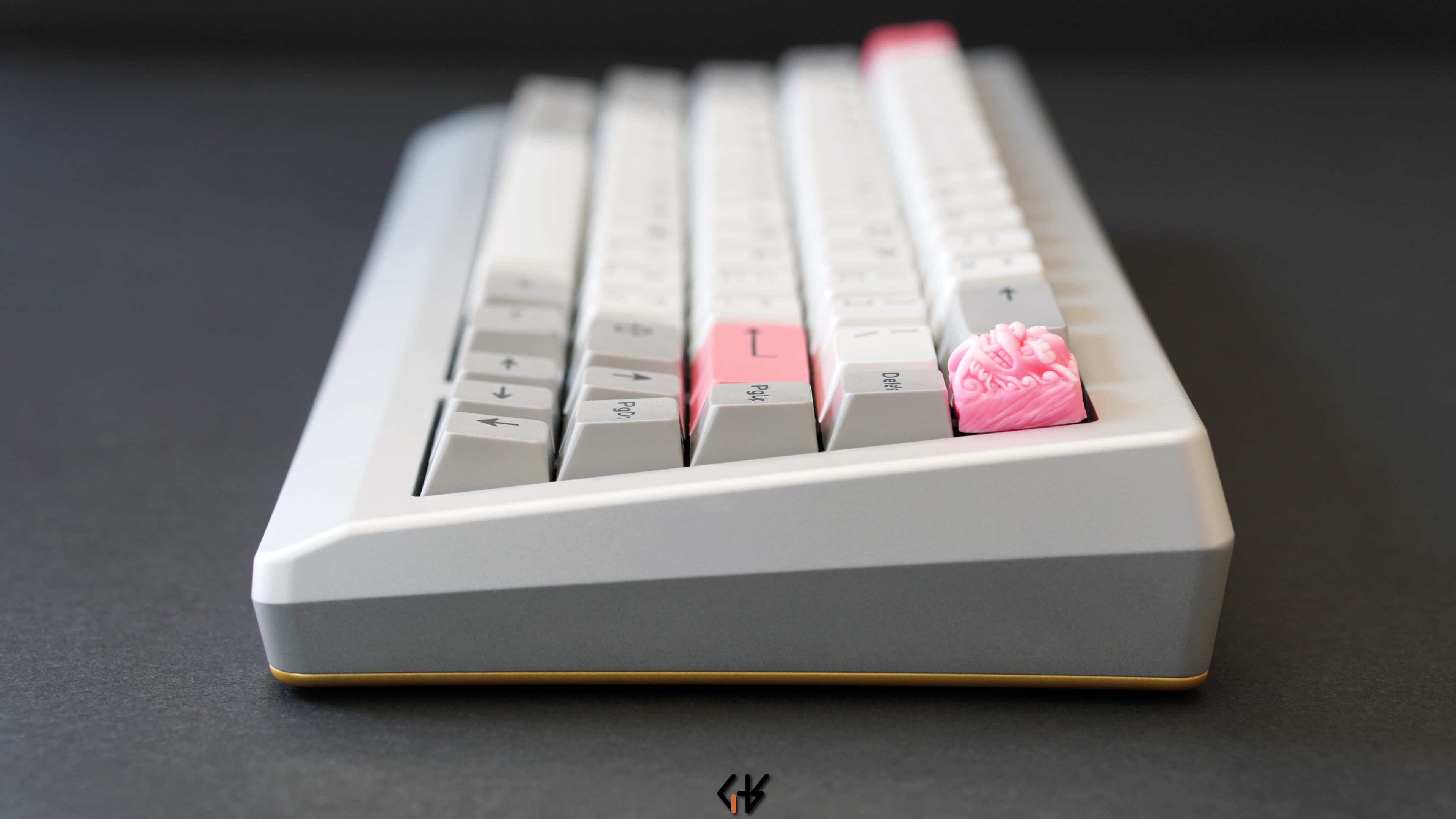 GHS.JEM - A screwless seamless 65% keyboard image 3