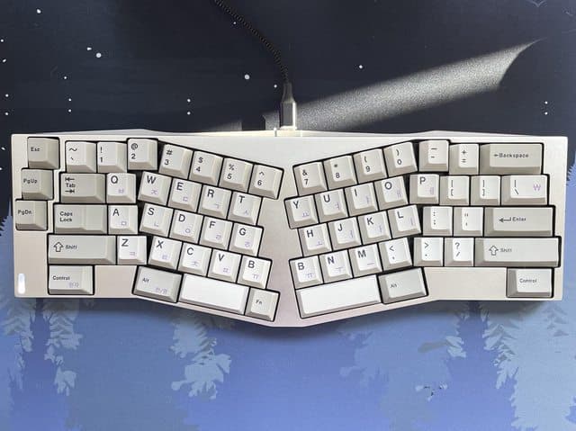 Alyssia - A thin bezel, dual mount Alice style keyboard - Updates 10/25/23 image 14