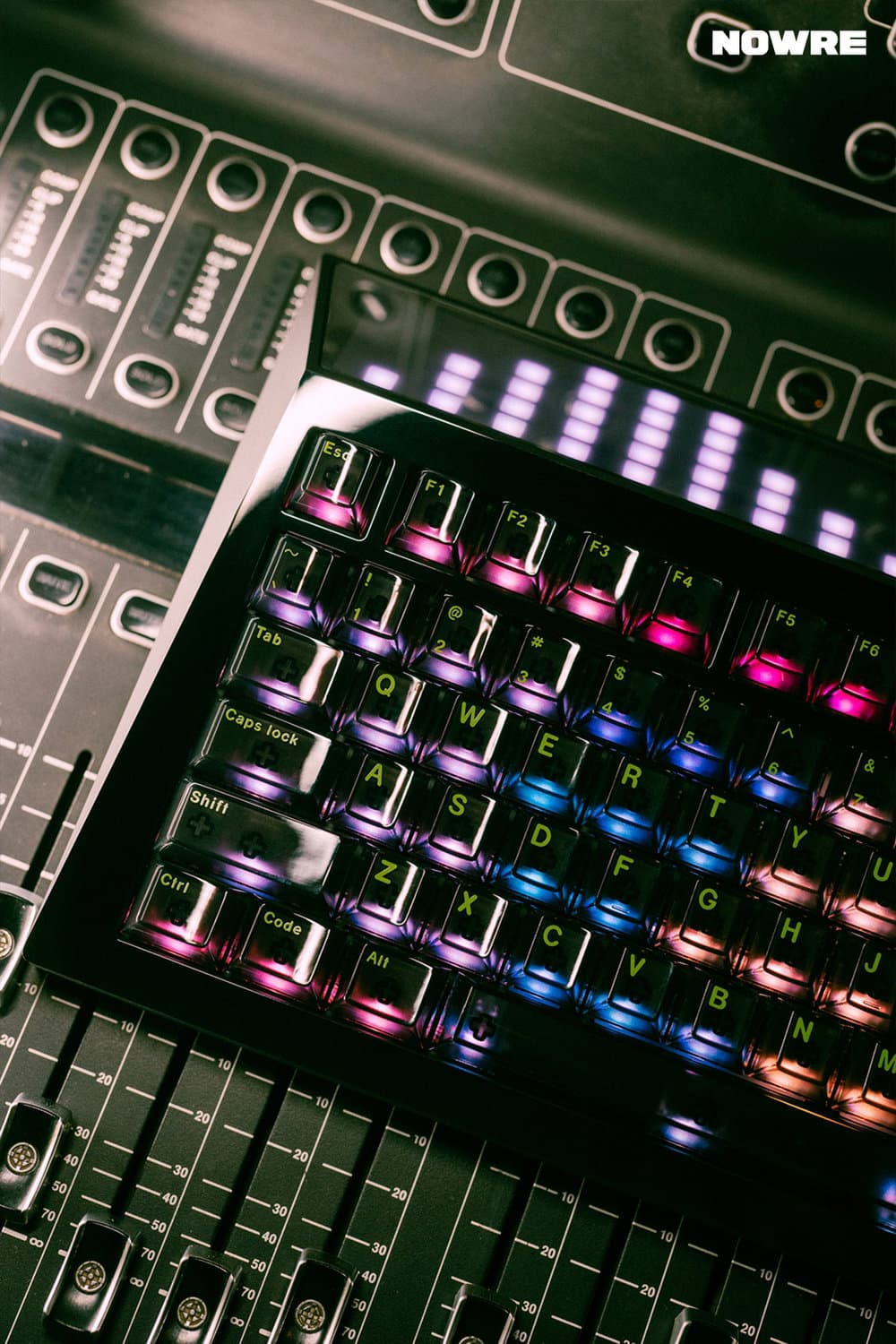 Angry Miao CYBERBOARD R2 Le Smoking is Coming Back! image 3