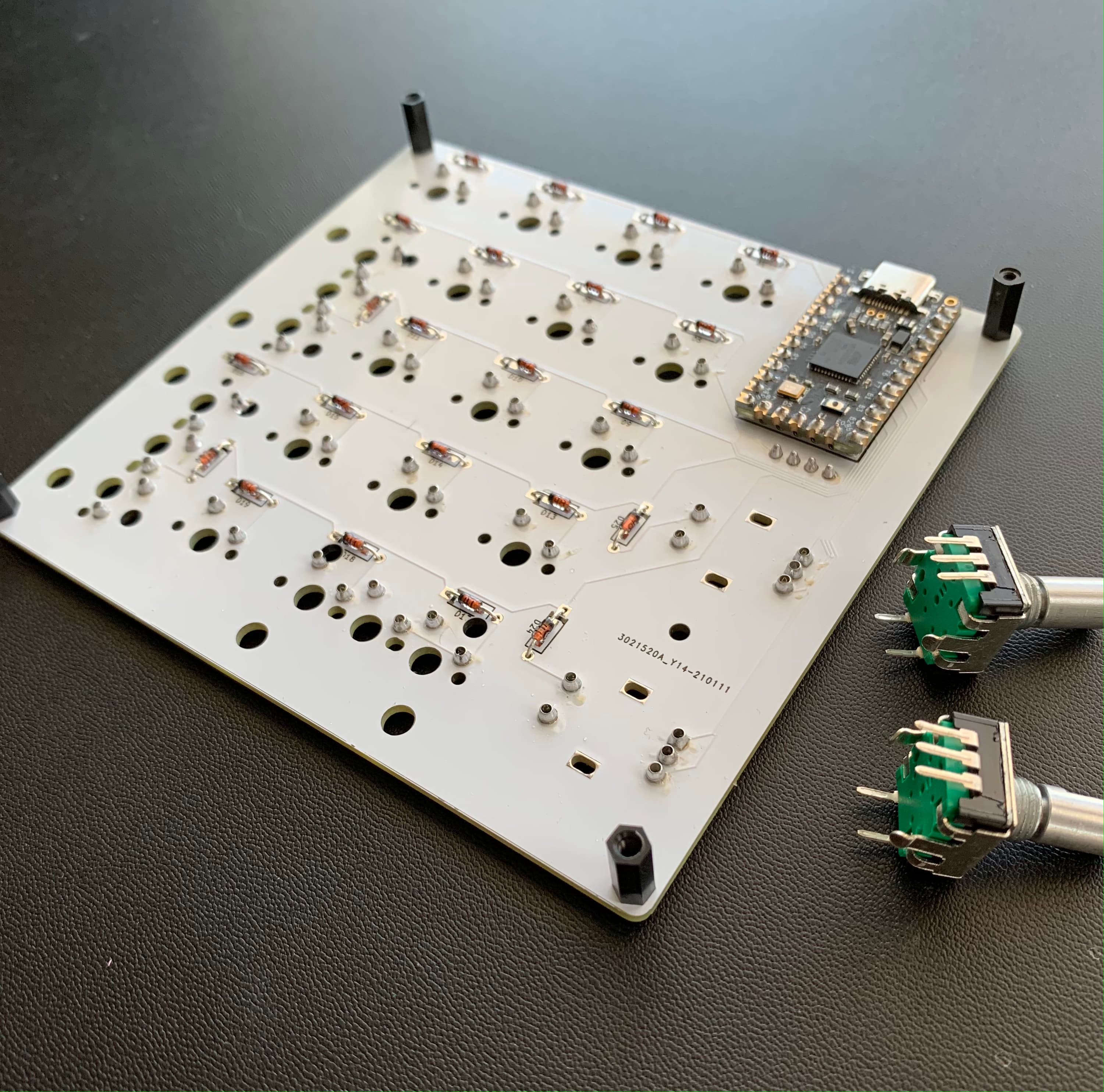 Knob Goblin | Dual Encoder Macropad image 6