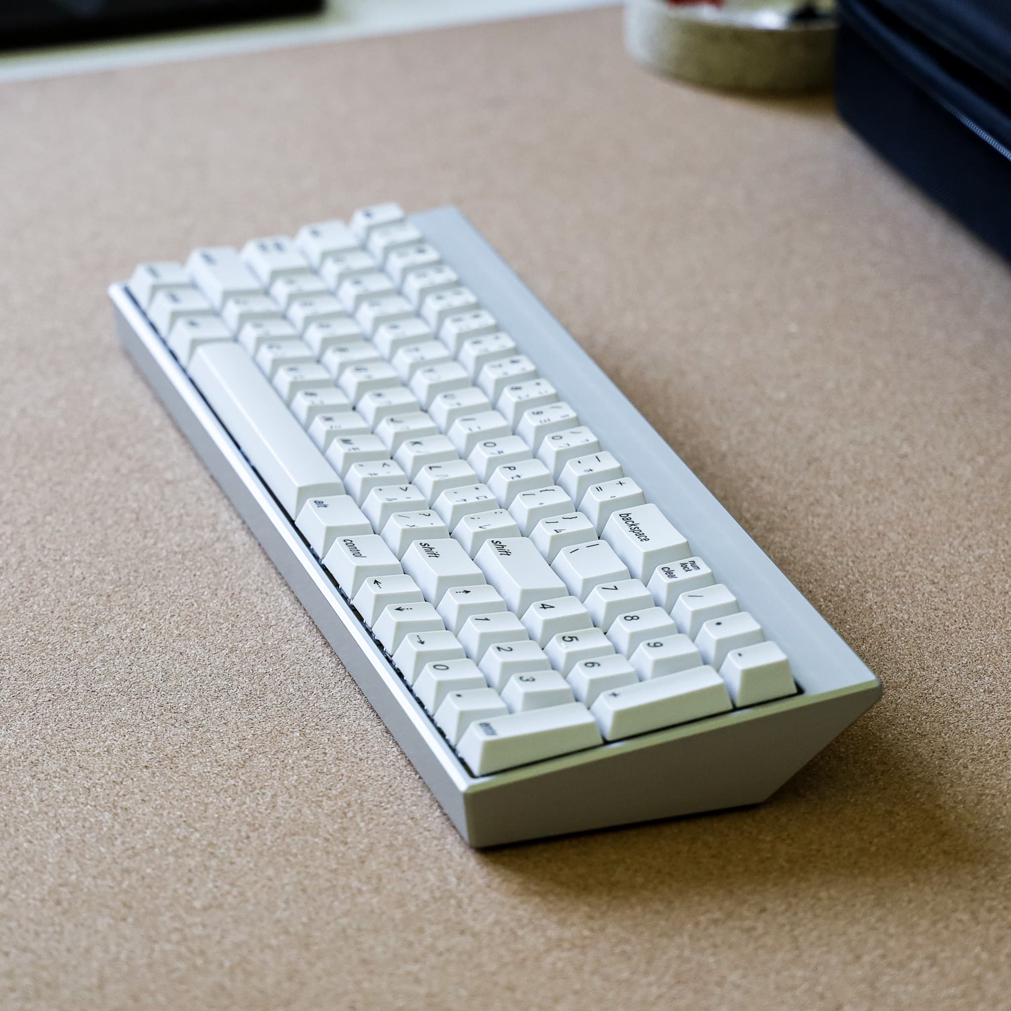 CONTWO CFRL - your next everyday workhorse (CFRL, numpad) - Kindakeyboards image 3