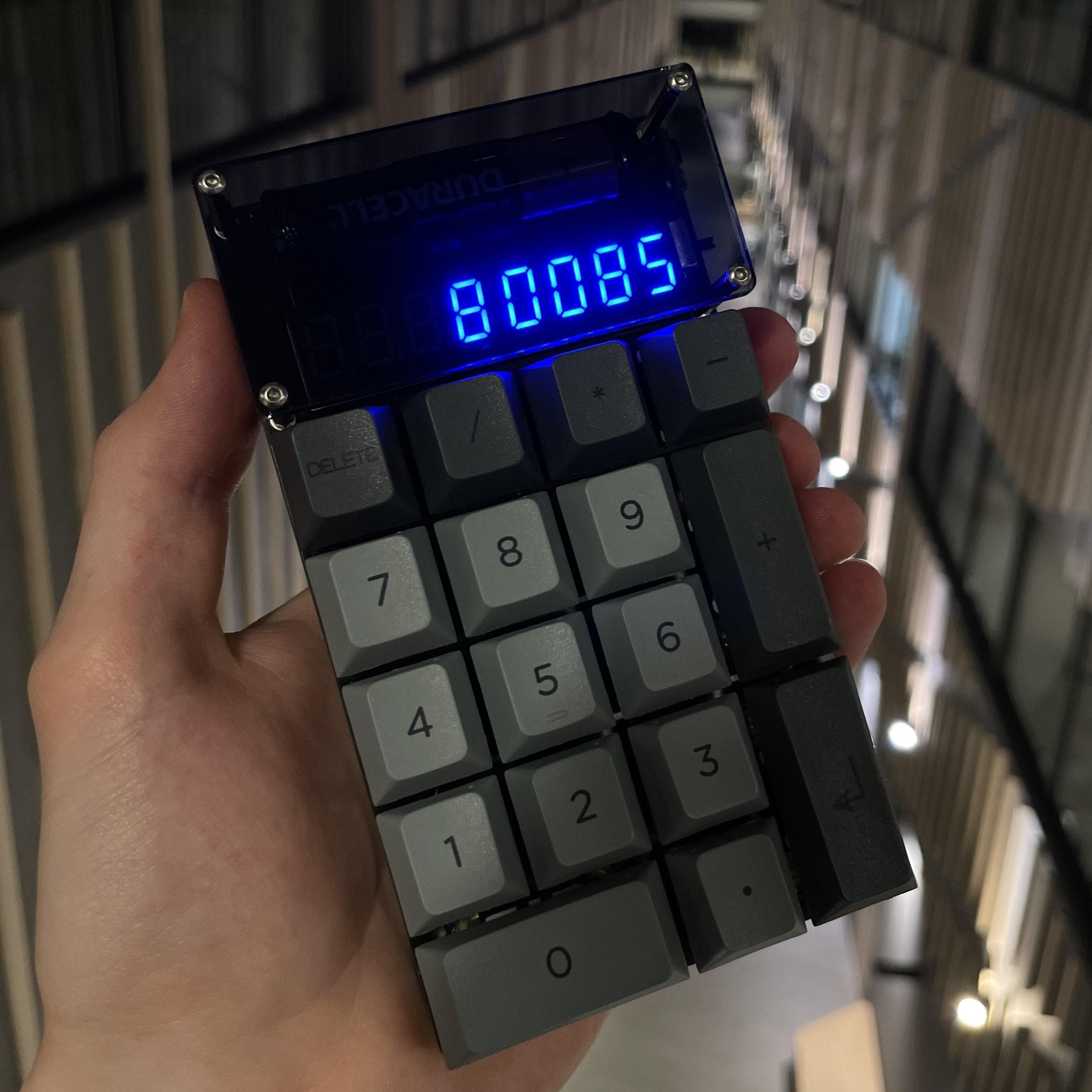 Kalkulators - calculator and a numpad in one. image 2