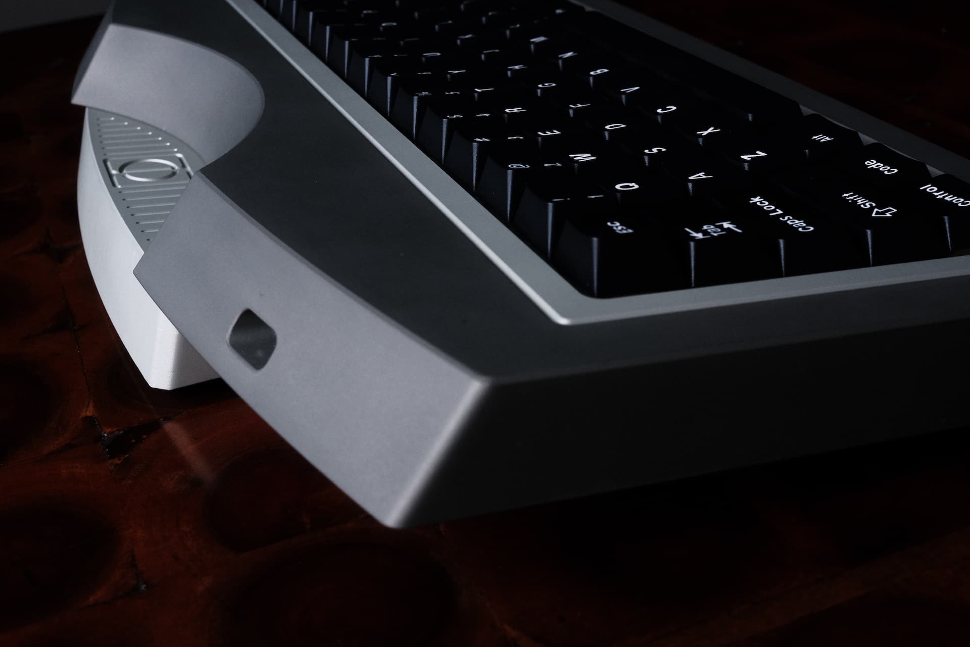 René 65 - A typewriter inspired 65% keyboard [September 2022 Update] image 7
