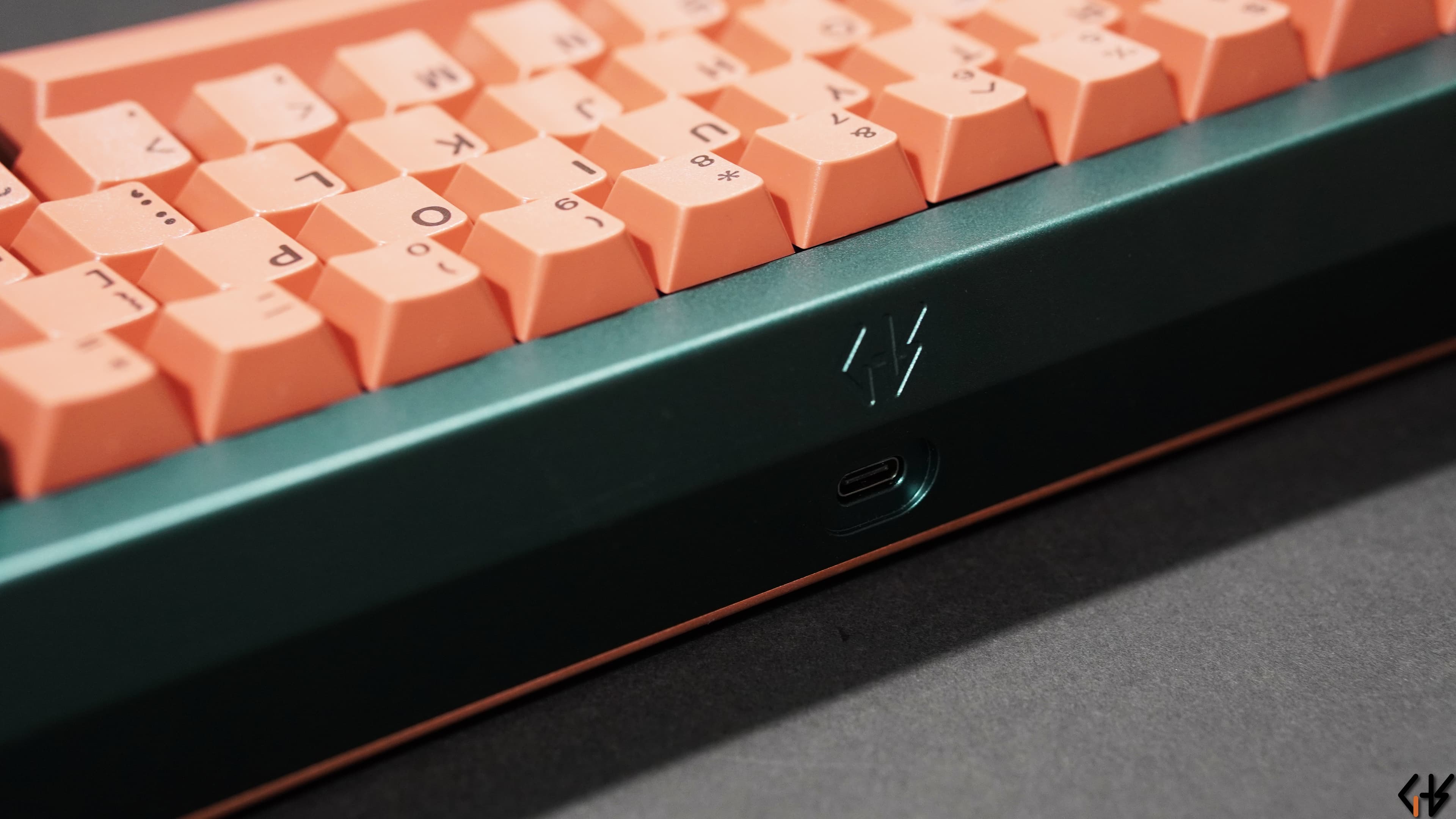 GHS.JEM - A screwless seamless 65% keyboard image 19