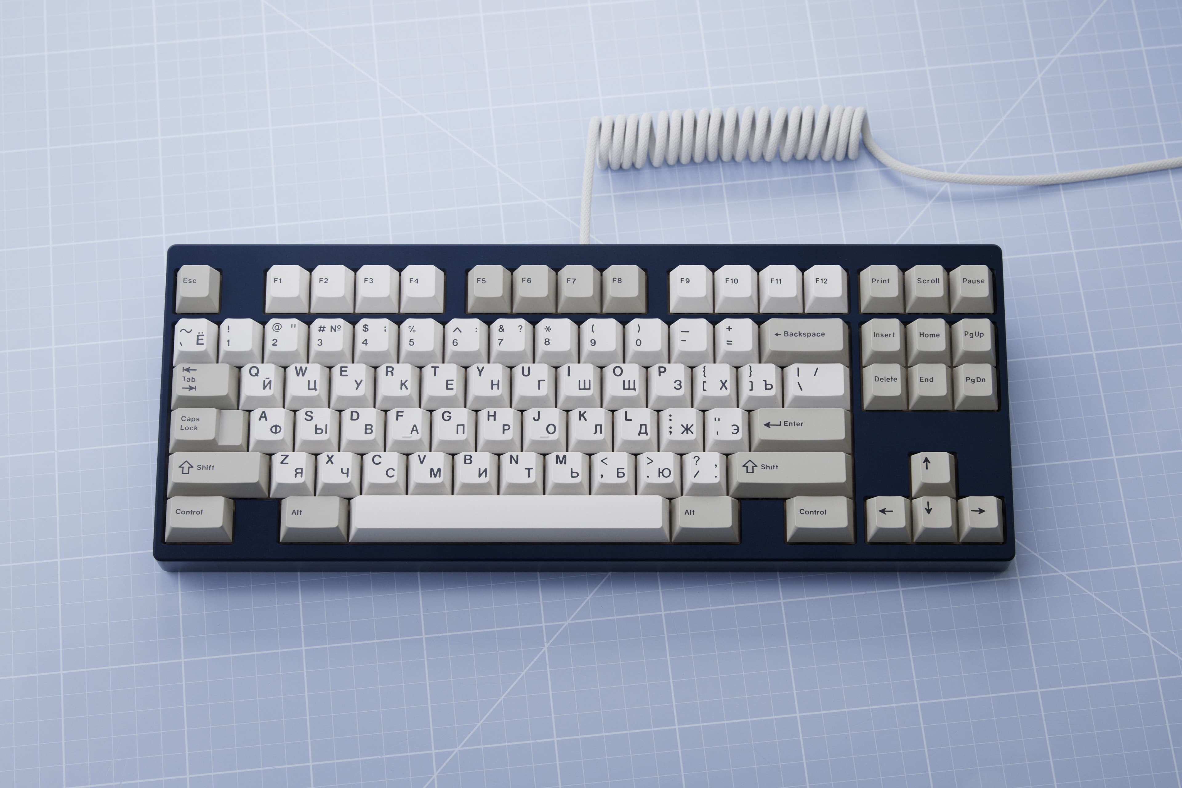 GMK Cyrillic WoB and Beige | GB May 1st image 5