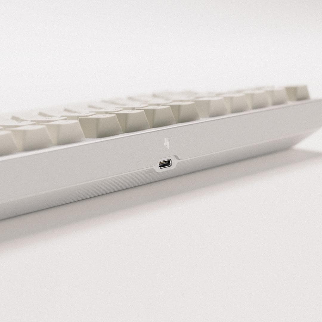 Univers - 70% and in-stock! image 16