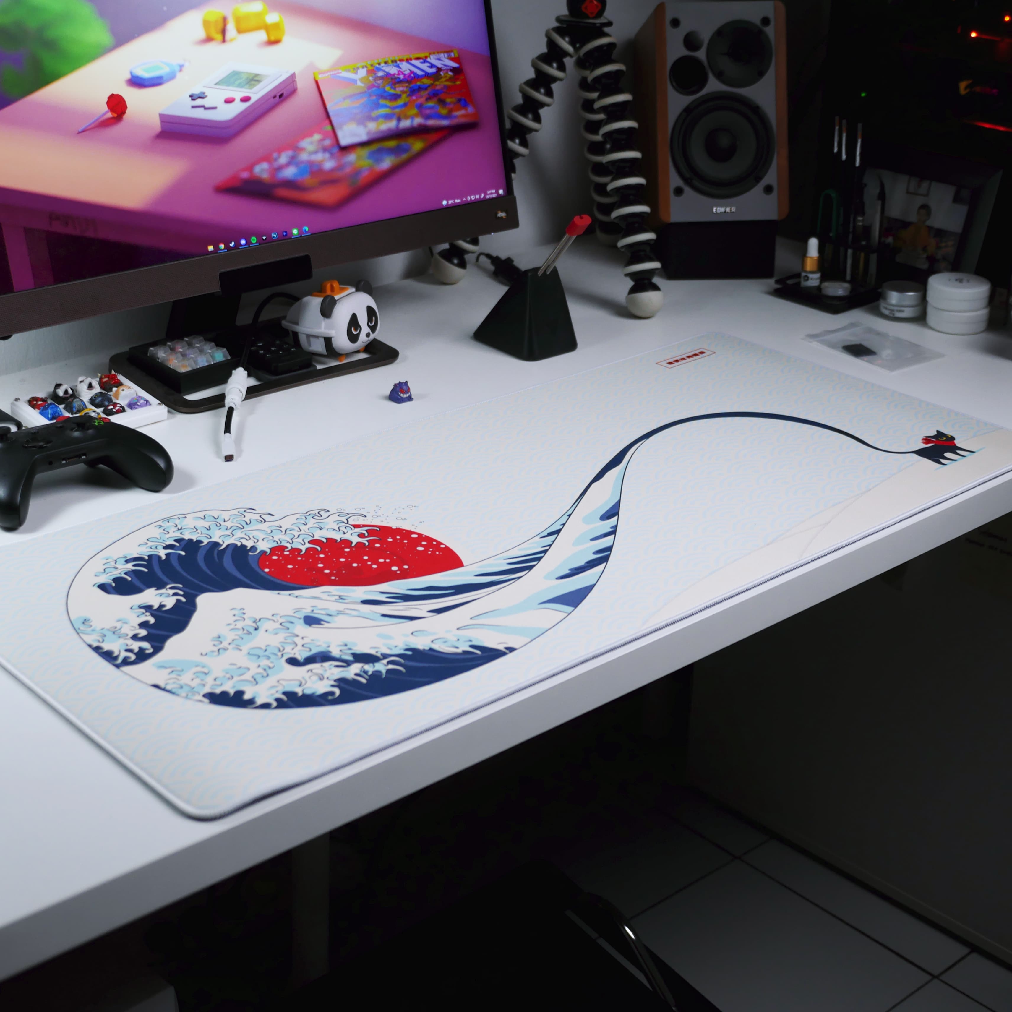 The Great Caf Off Kanagawa - Winter Deskmat image 2