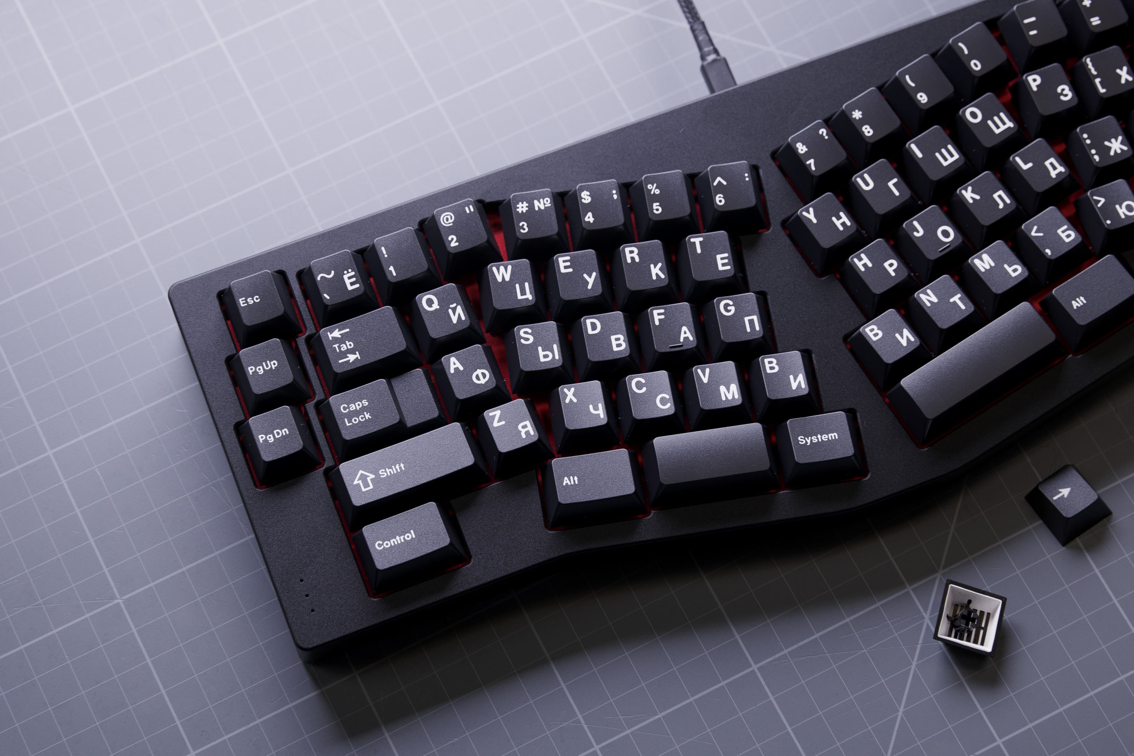 GMK Cyrillic WoB and Beige | GB May 1st image 7