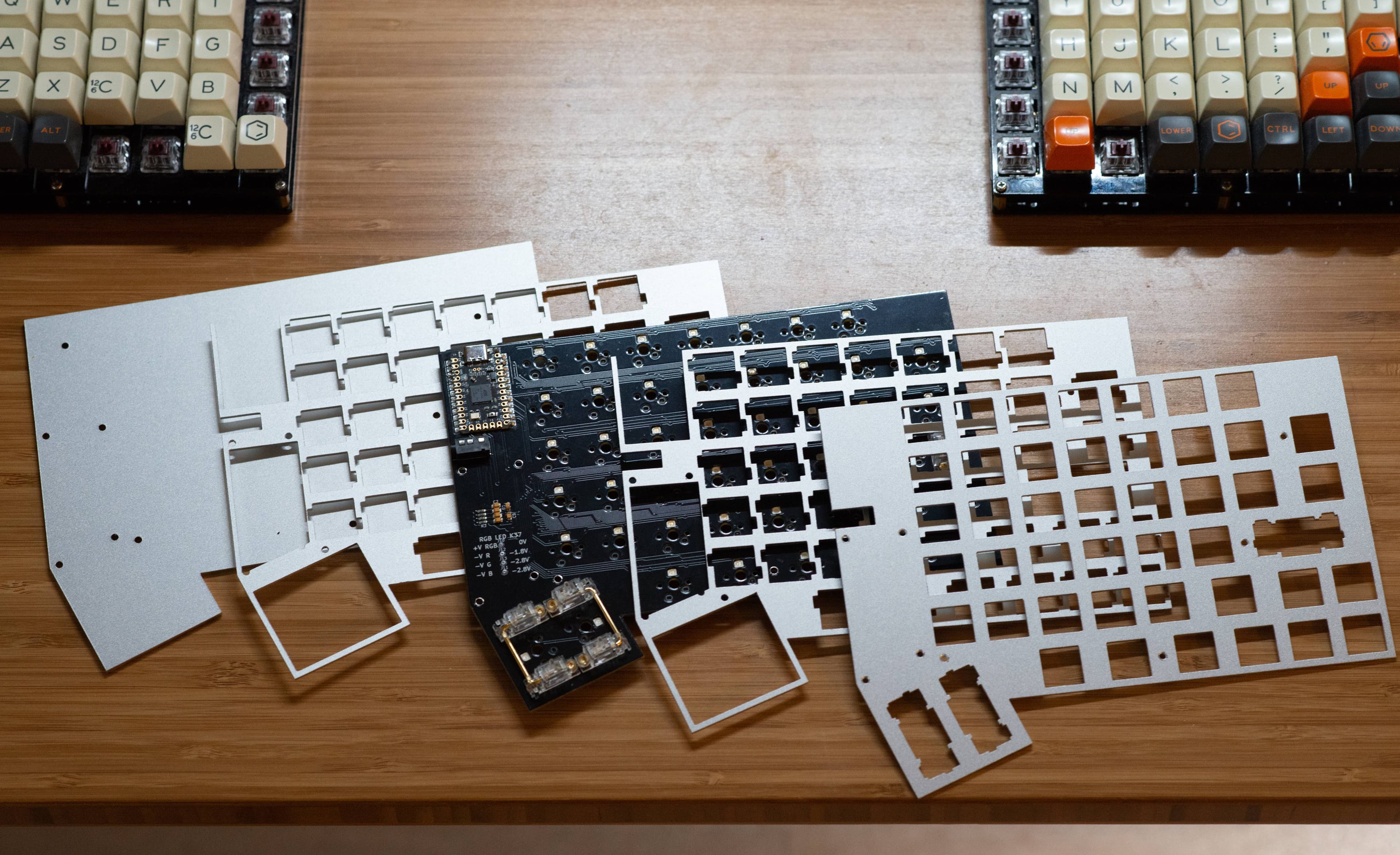 Orthograph - 75% split keeb with hot-swap sockets & RGB image 3