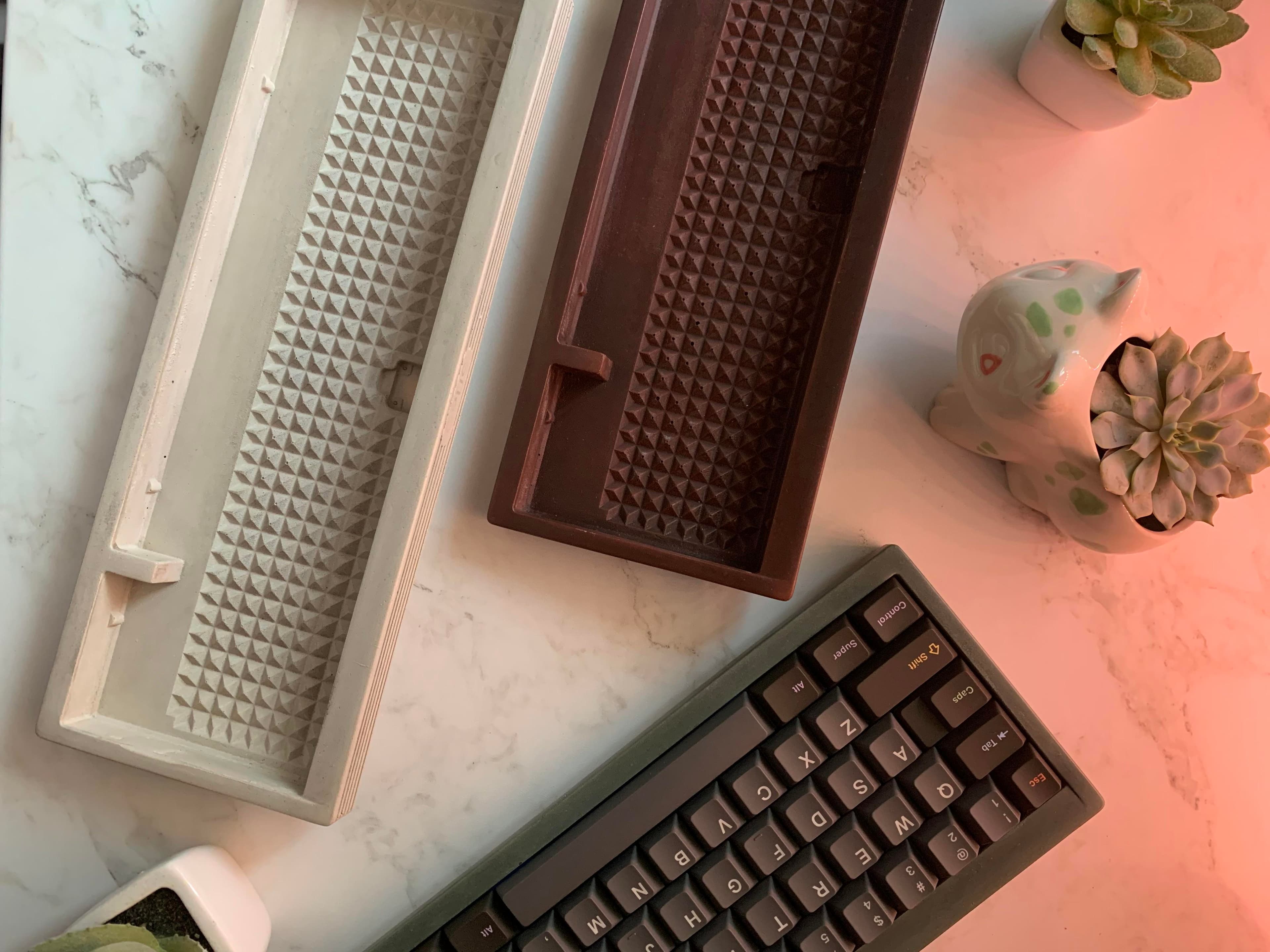 Titus65 - Gummy O-Ring Mounted Concrete Keyboard image 15