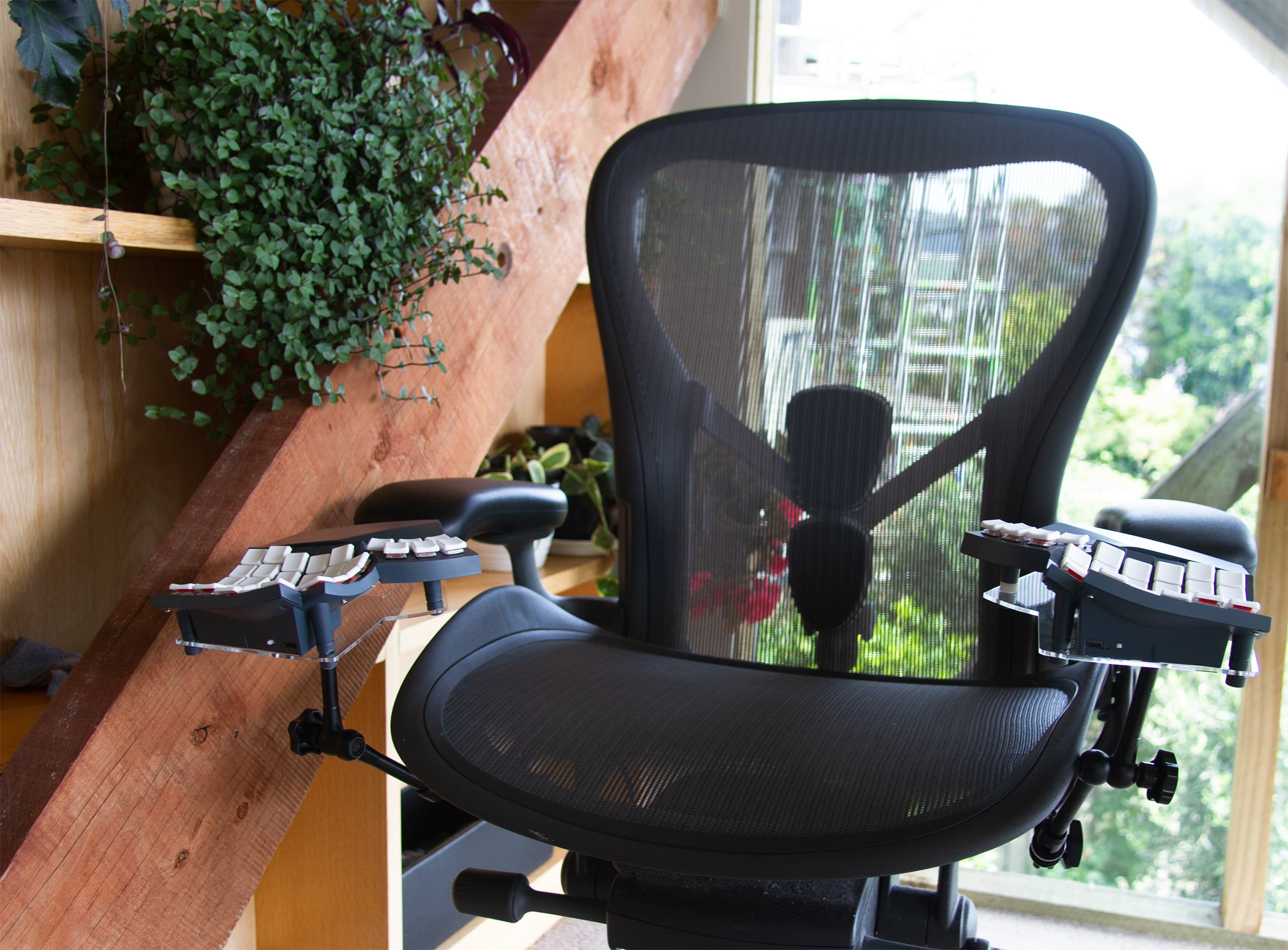 Glove80 Split Contoured Wireless Keyboard [UPDATE: Kickstarter Ending] image 3