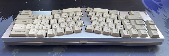 Alyssia - A thin bezel, dual mount Alice style keyboard - Updates 10/25/23 image 16