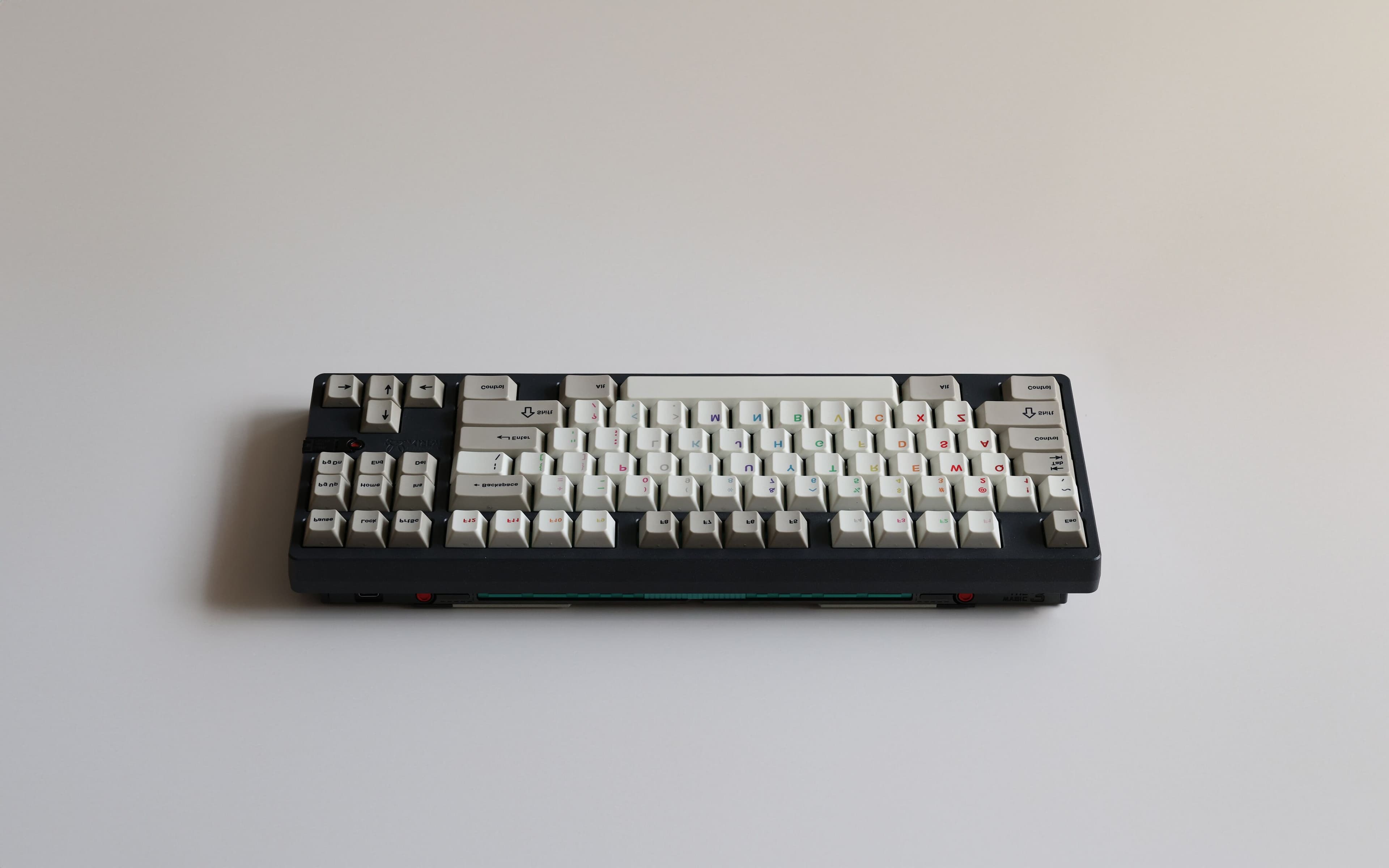 【IC】Zero-G Studio X Hammer PBT theme keycap "Mirror image" image 7