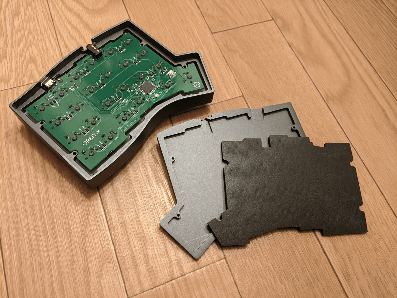 Orbit-X: Compact Split Ergonomic Keyboard - Pending sale image 4