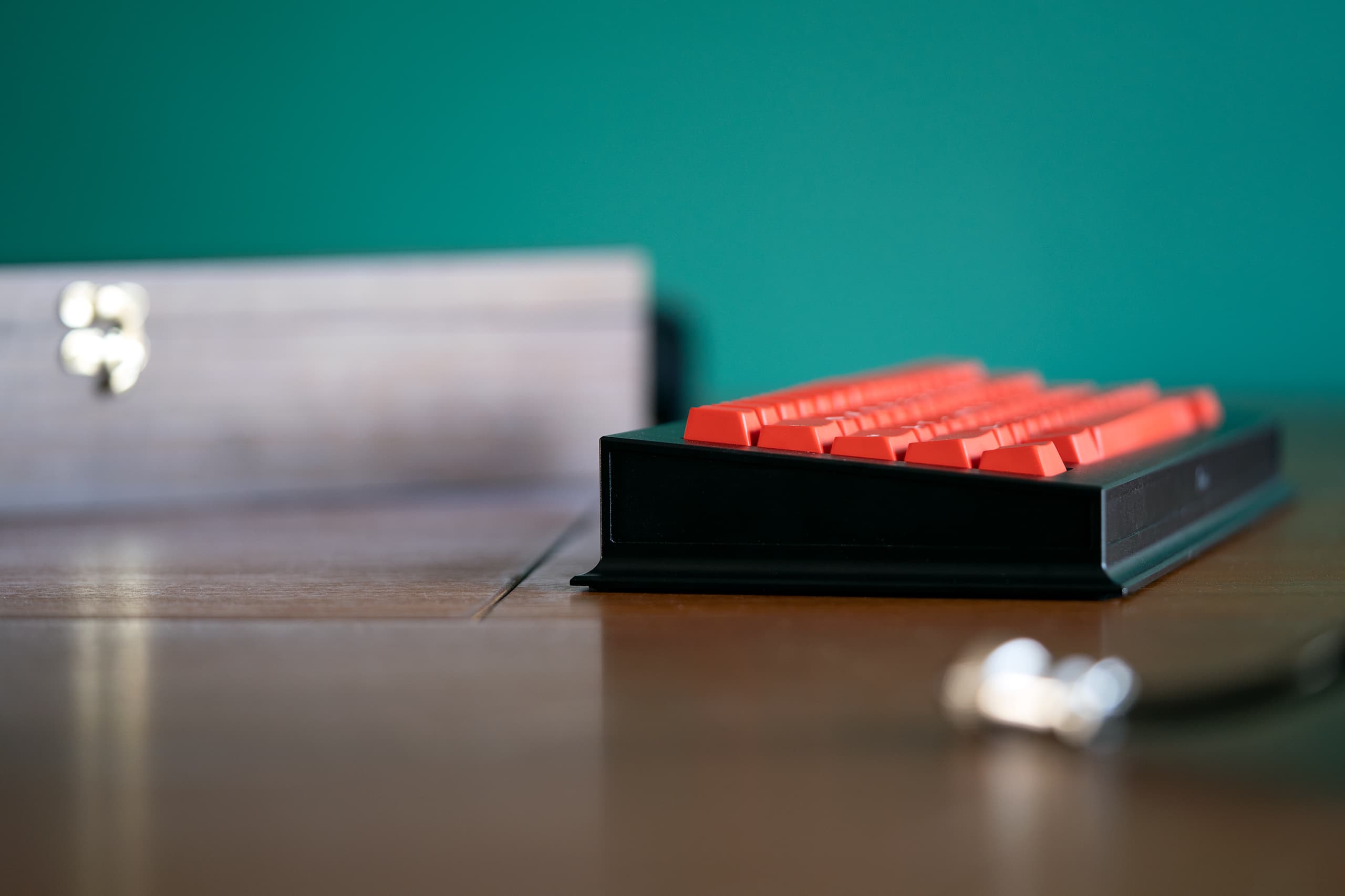 Lewis, 60% isolation mount|Glam shots added image 30