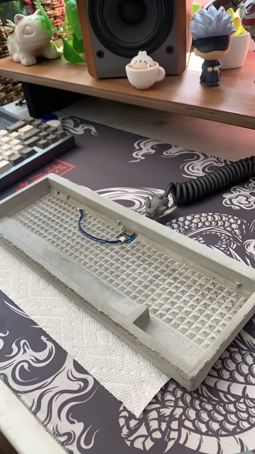 Titus65 - Gummy O-Ring Mounted Concrete Keyboard image 13