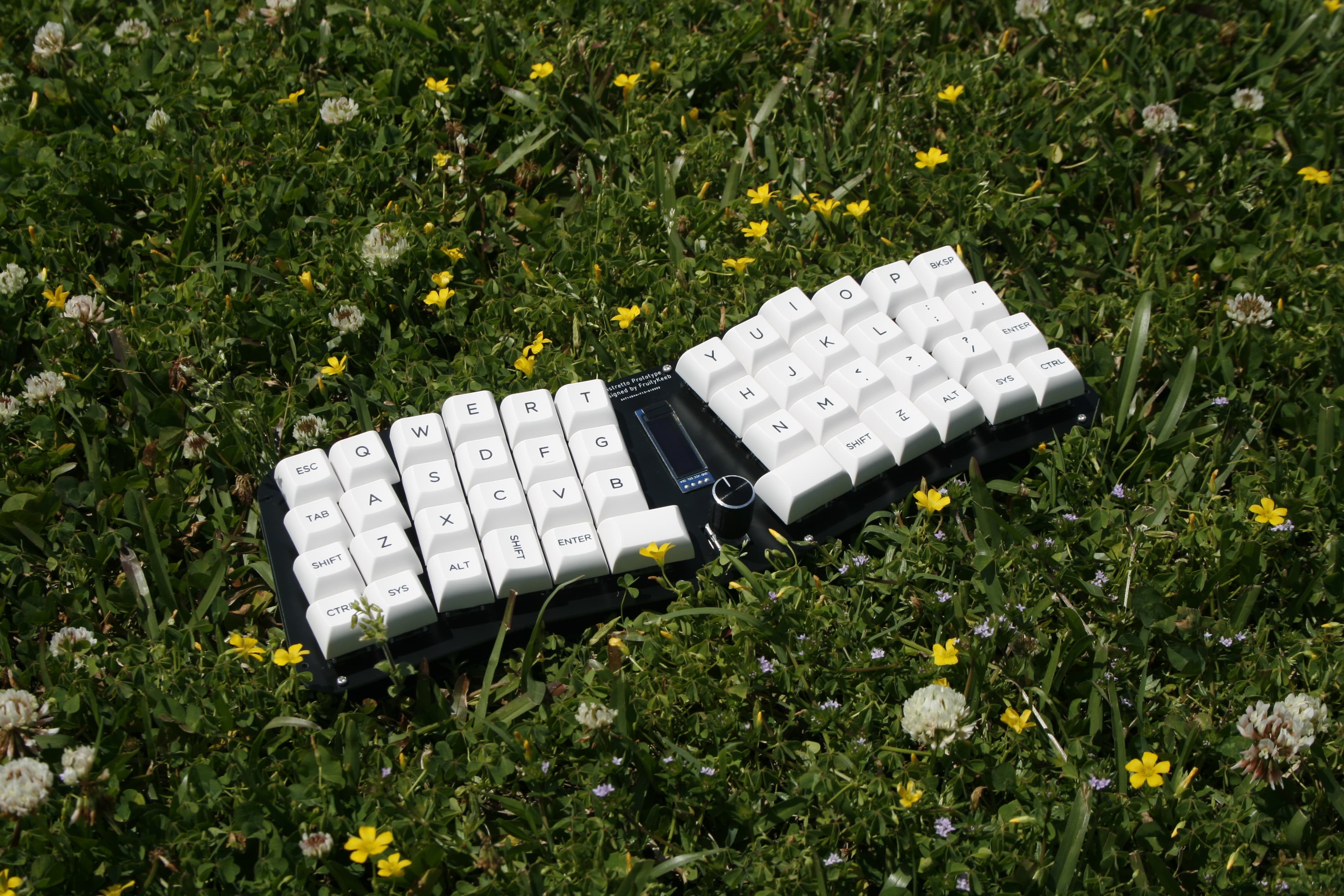 Ristretto - A 40% Col-Stagger Keyboard image 3