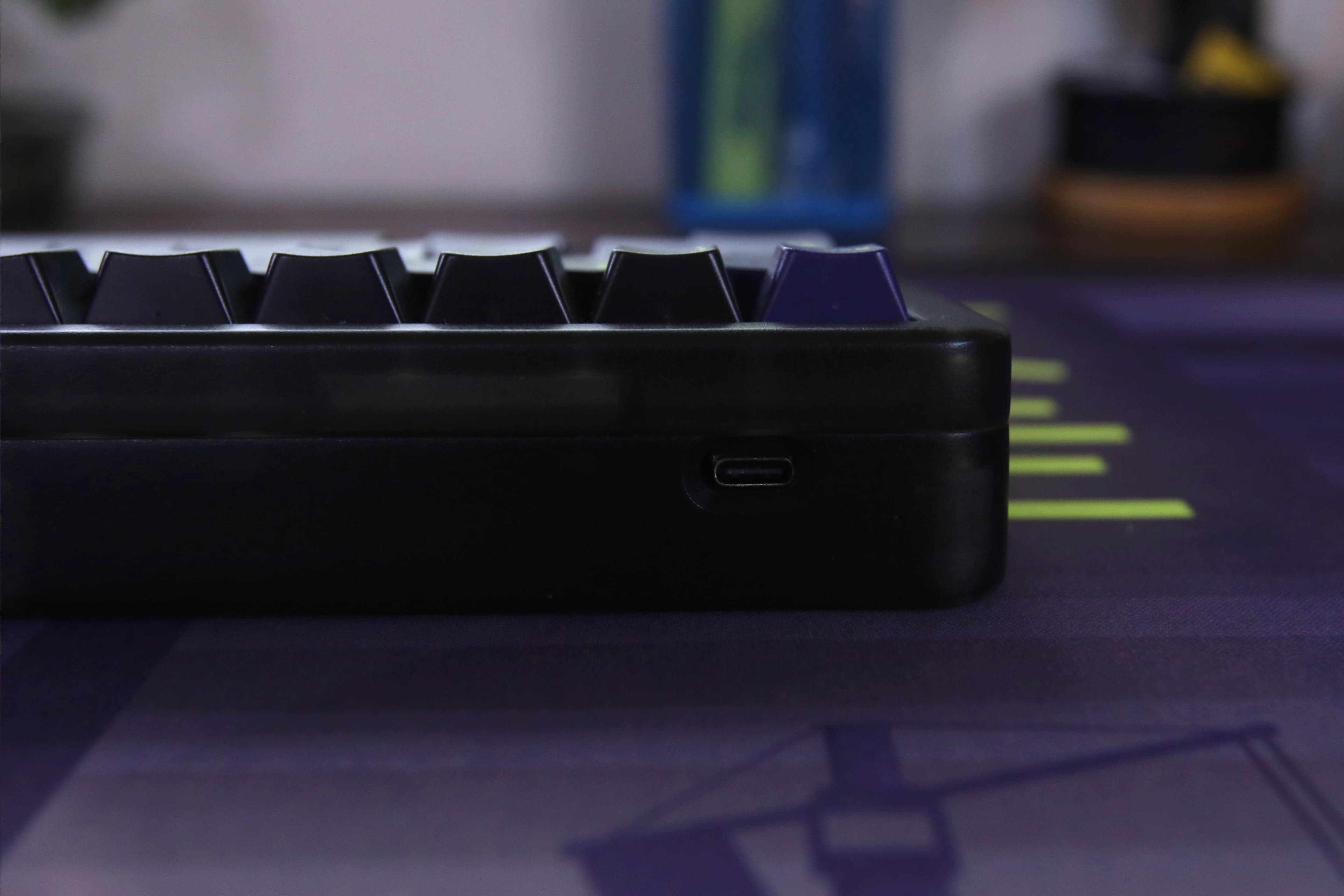 Squishee65 - an o-ring isolation mount 65% keyboard image 11