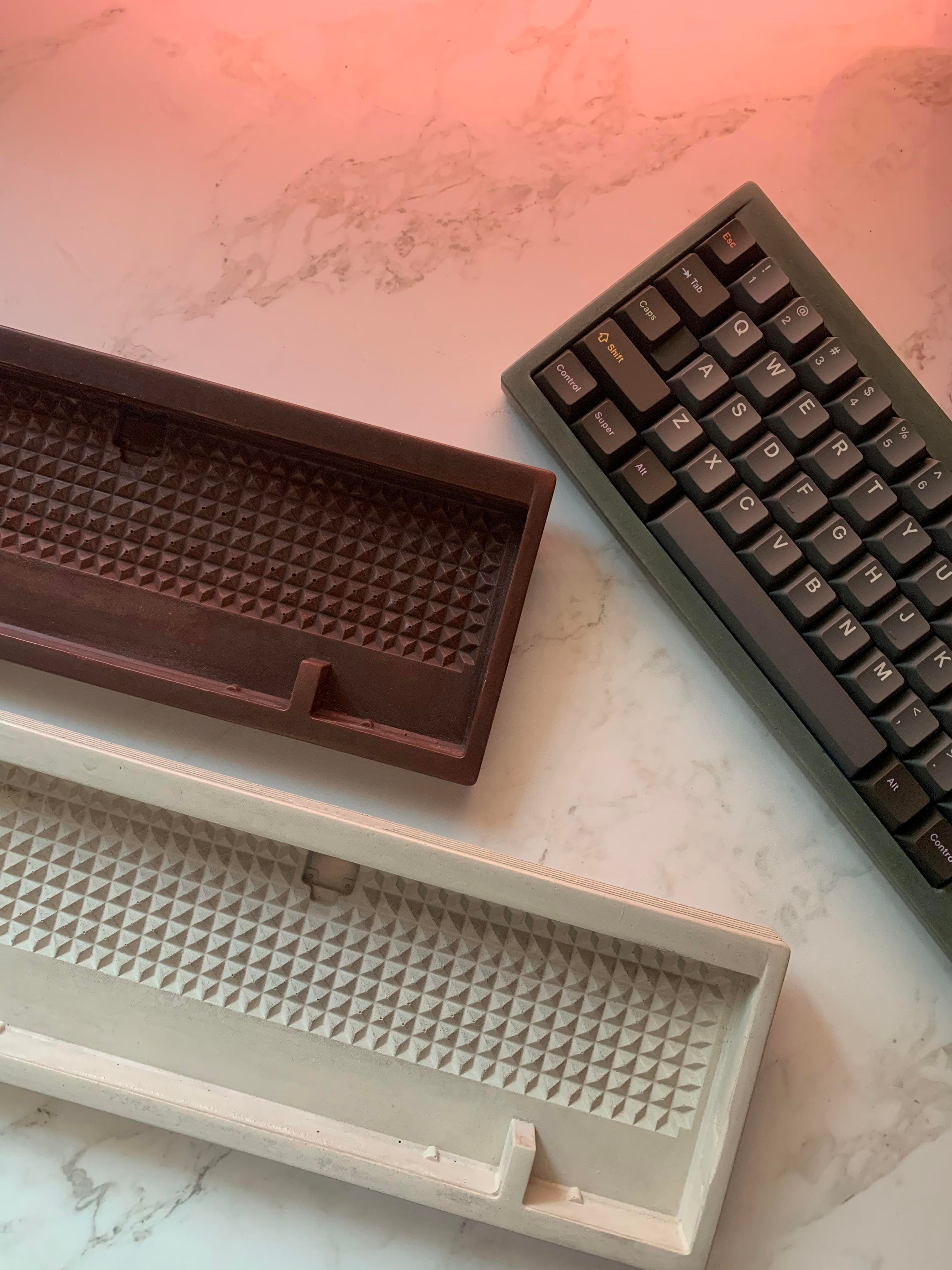 Titus65 - Gummy O-Ring Mounted Concrete Keyboard image 9