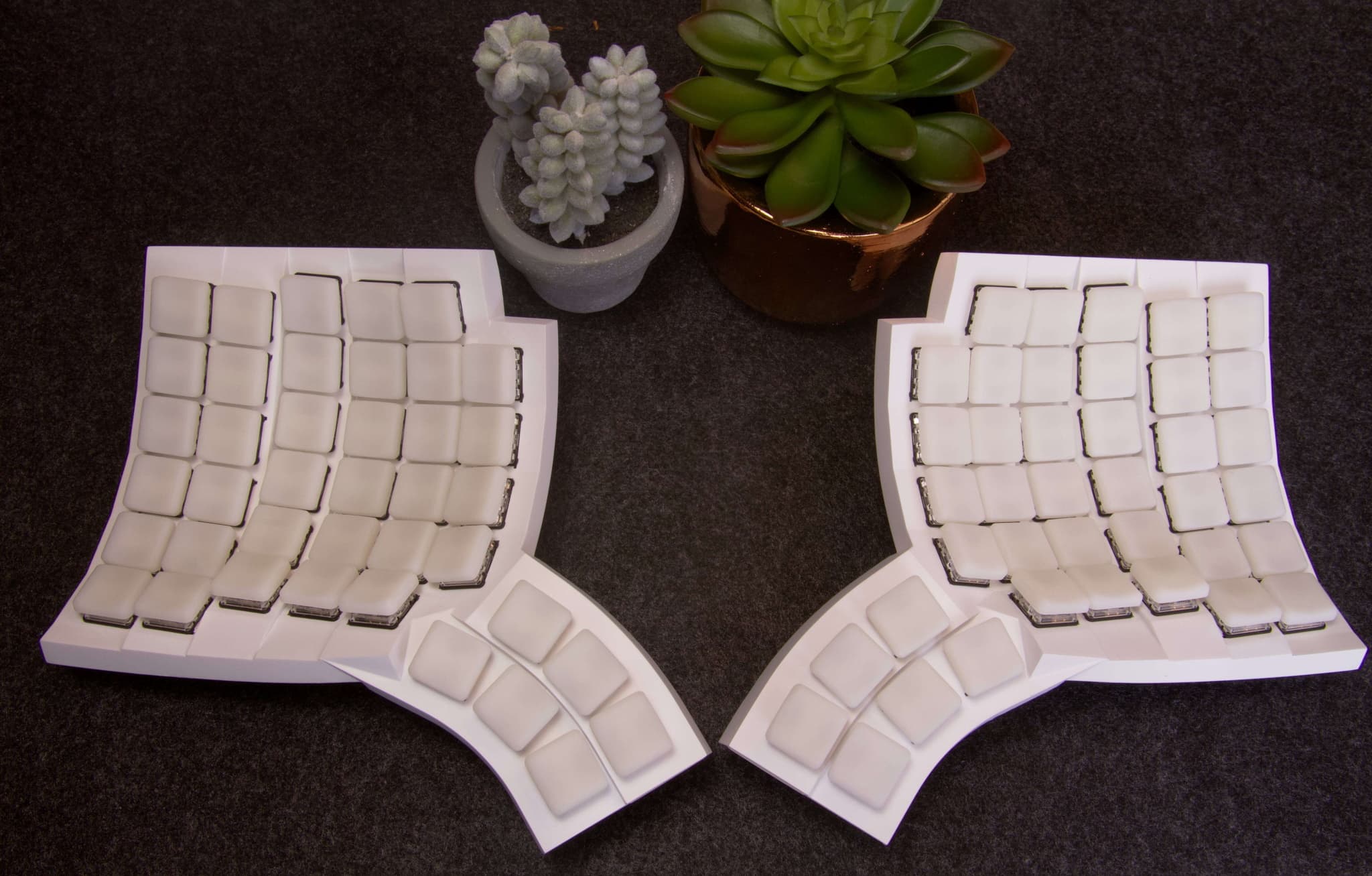 Glove80 Split Contoured Wireless Keyboard [UPDATE: Kickstarter Ending] image 9