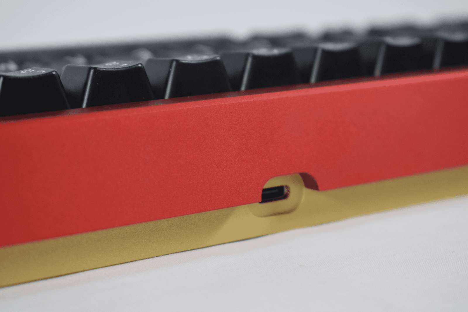 ZIGGURAT — Plateless, leaf-spring, PCB-mount 65% XT image 14