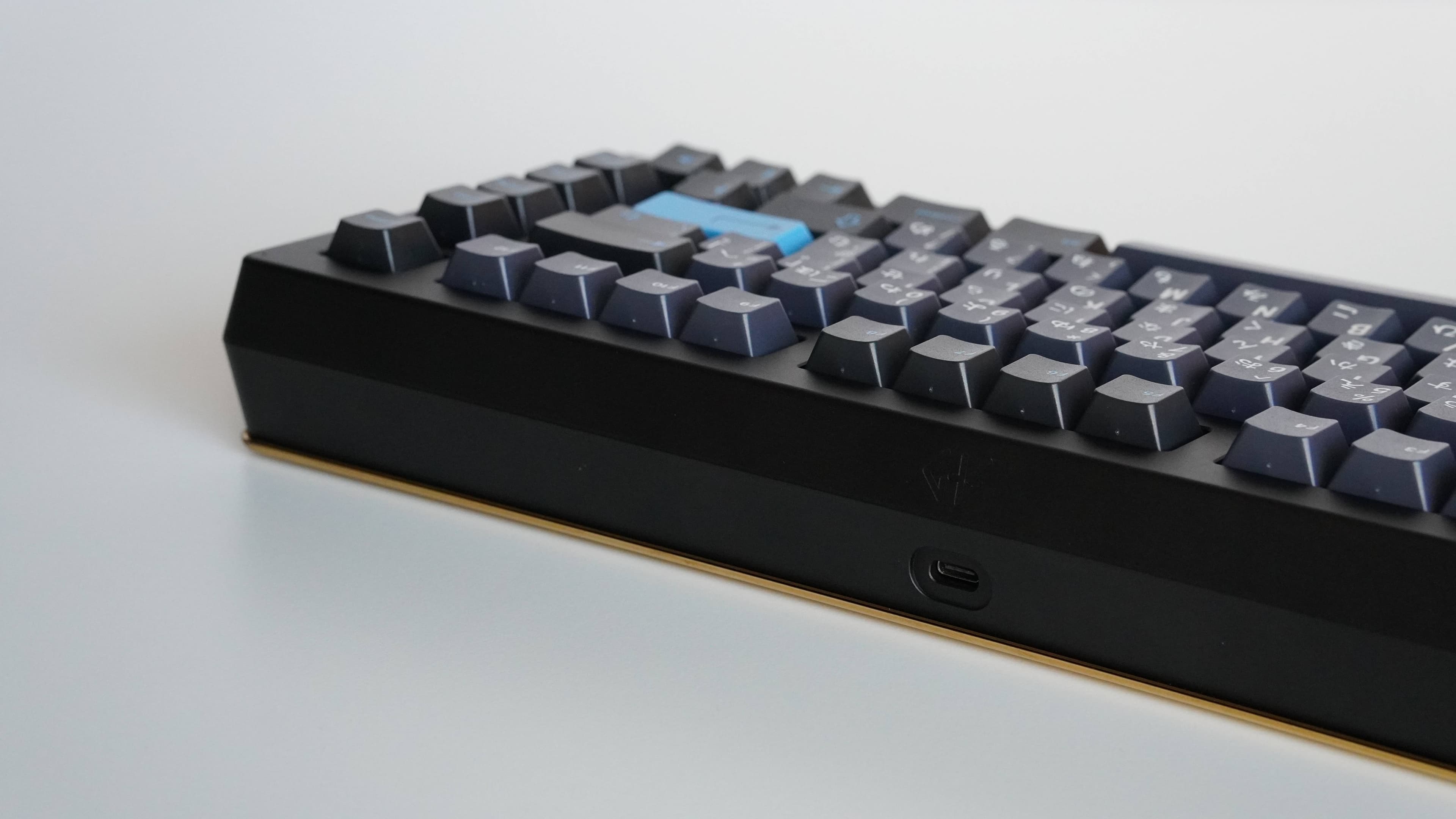 GHS.RAR - screwless seamless 75% keyboard image 3