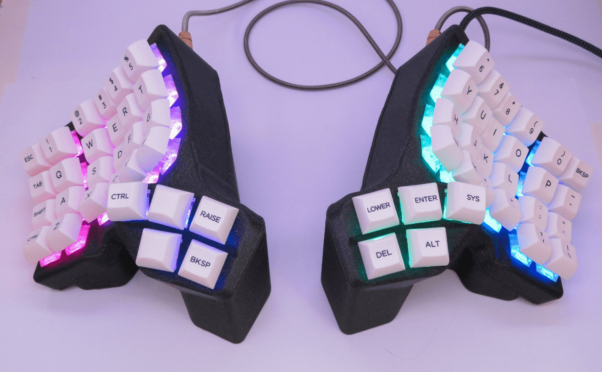 Scylla - a modern, compact ergonomic split keyboard image 8