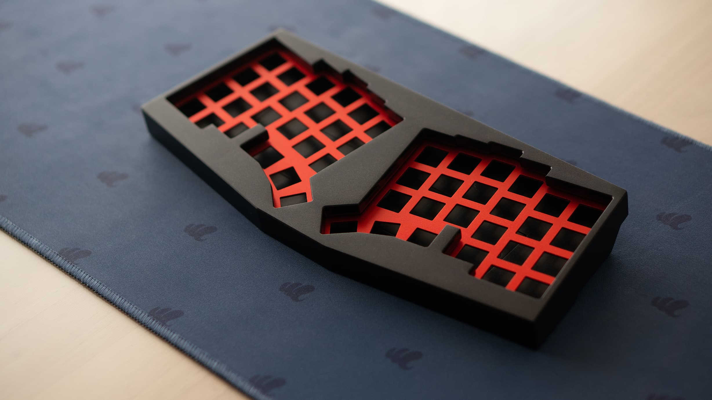 Cornelius - Gasket mounted 40% column staggered keyboard image 13