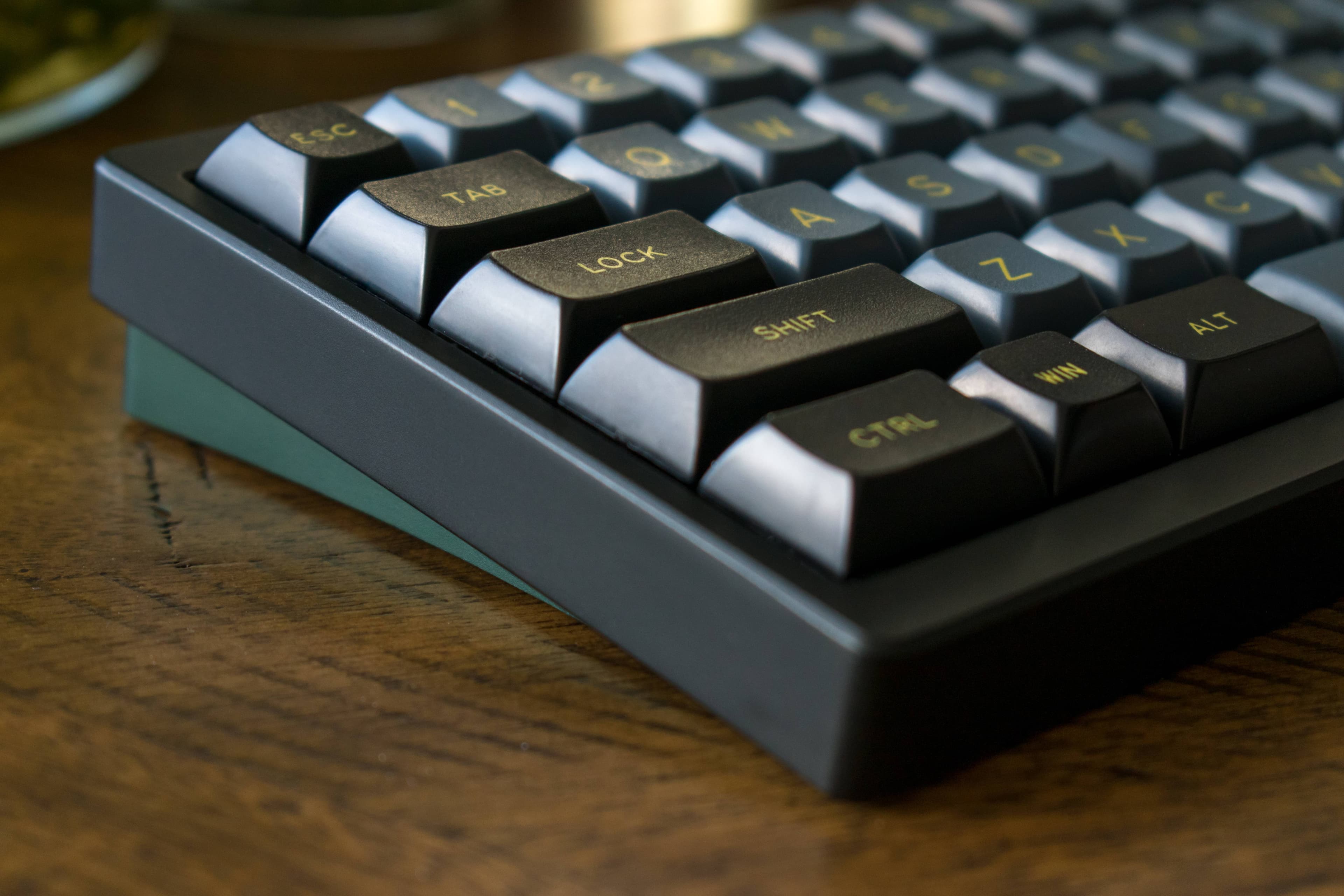 Quartermaster - plateless top mount 60% image 9