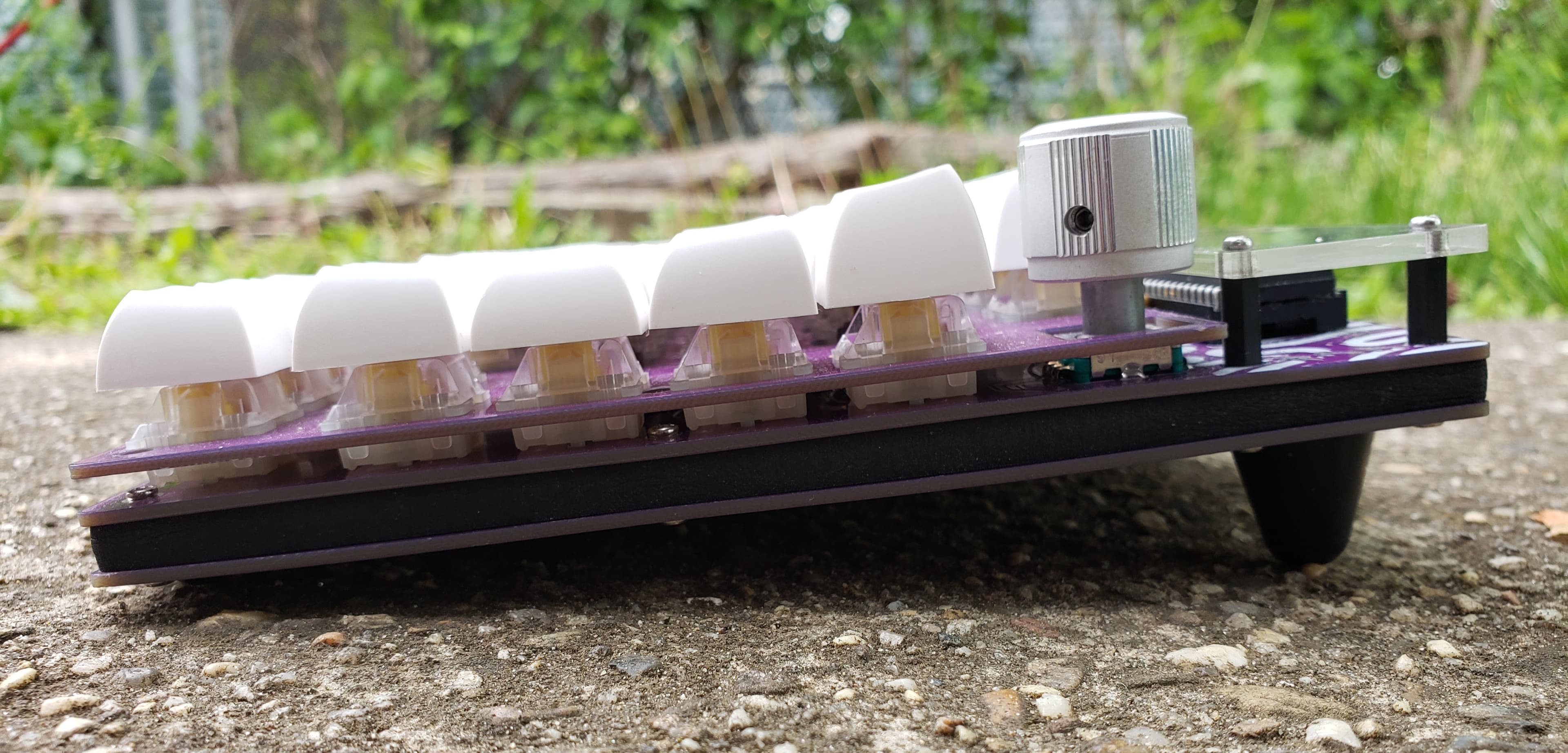 LCK75 round 2 | affordable THT 75% image 4