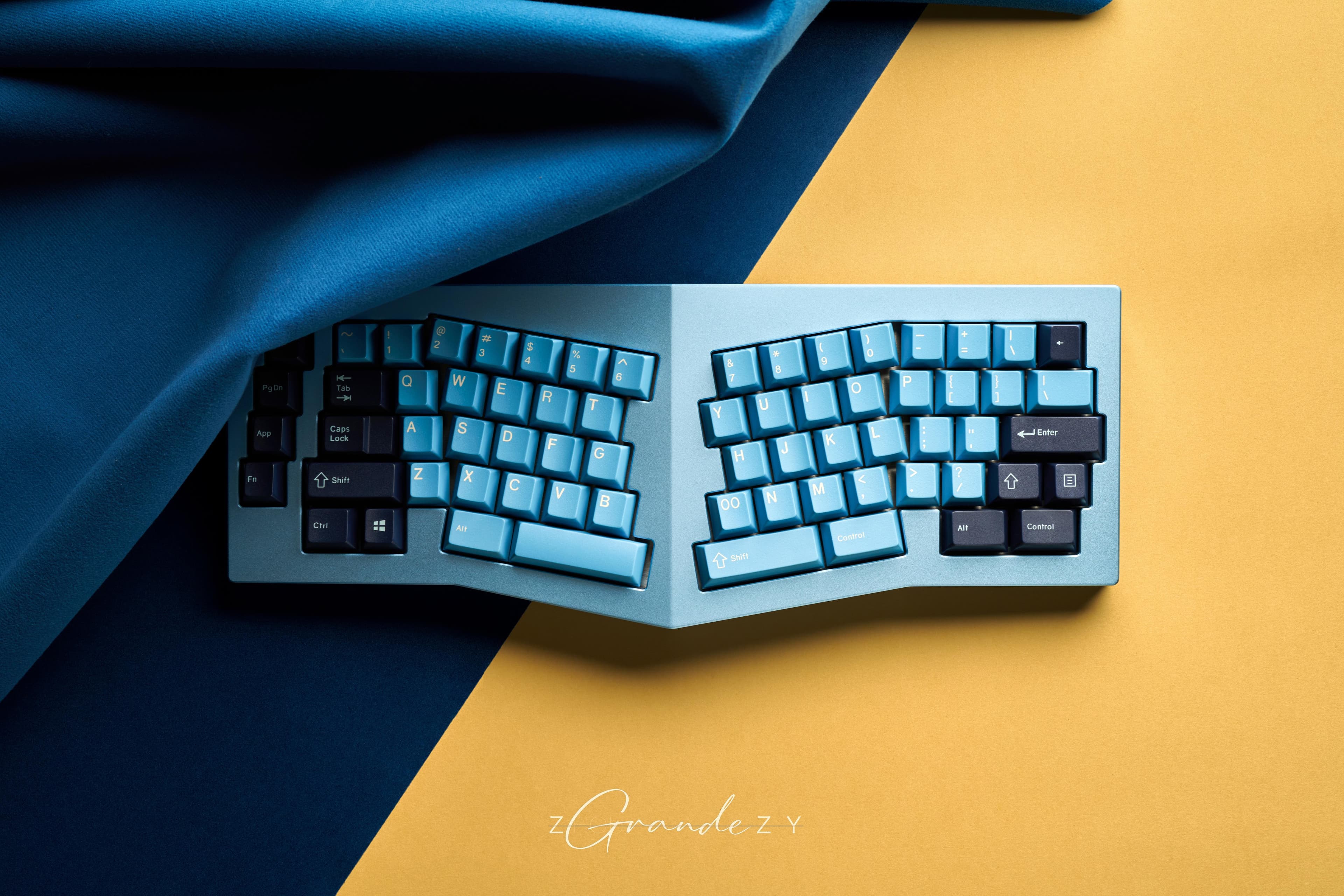 Kyūbi Keyboard Kit / Stock Sales Start and GB later