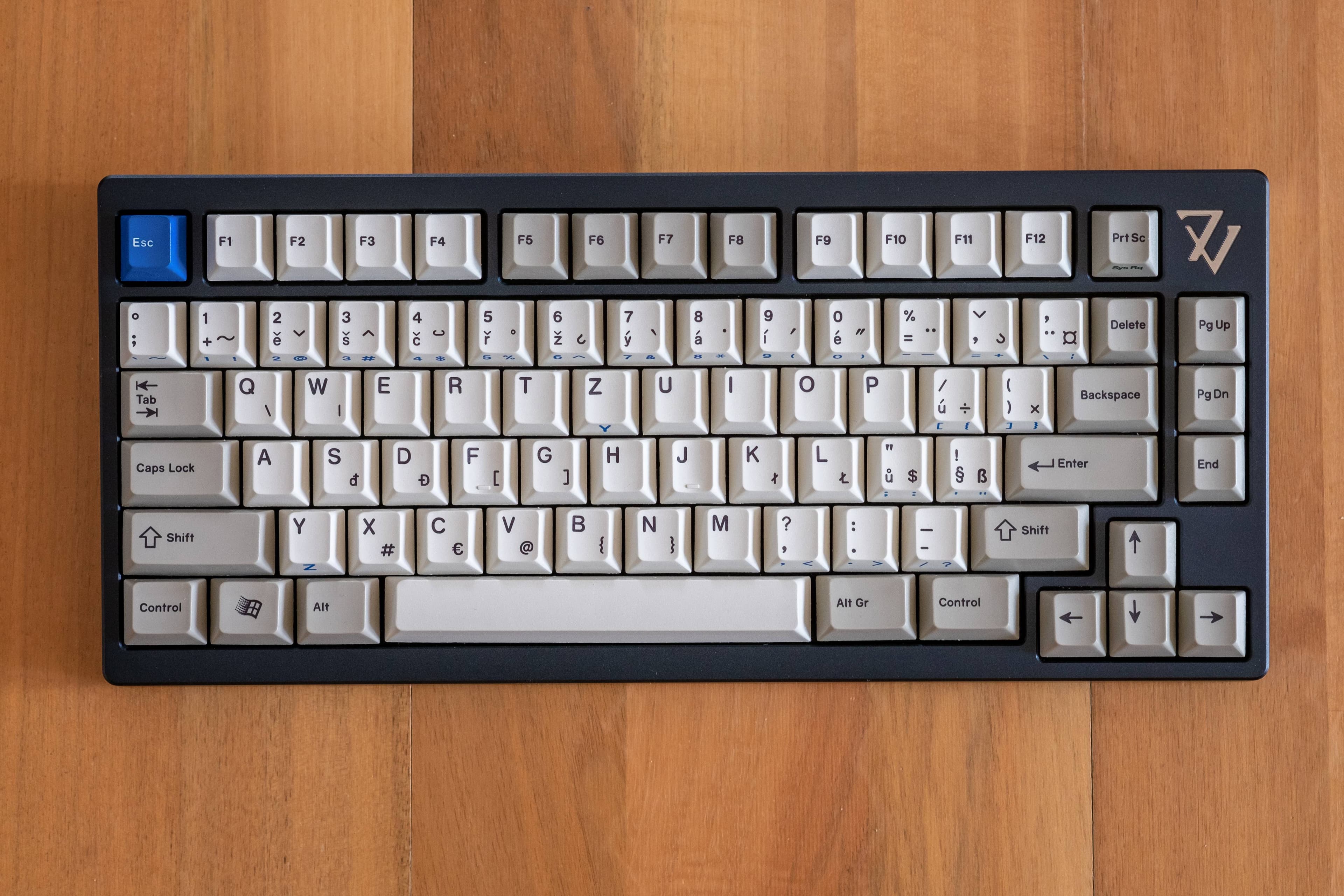 7V - 75% Keyboard by gok (COMPLETED) image 13