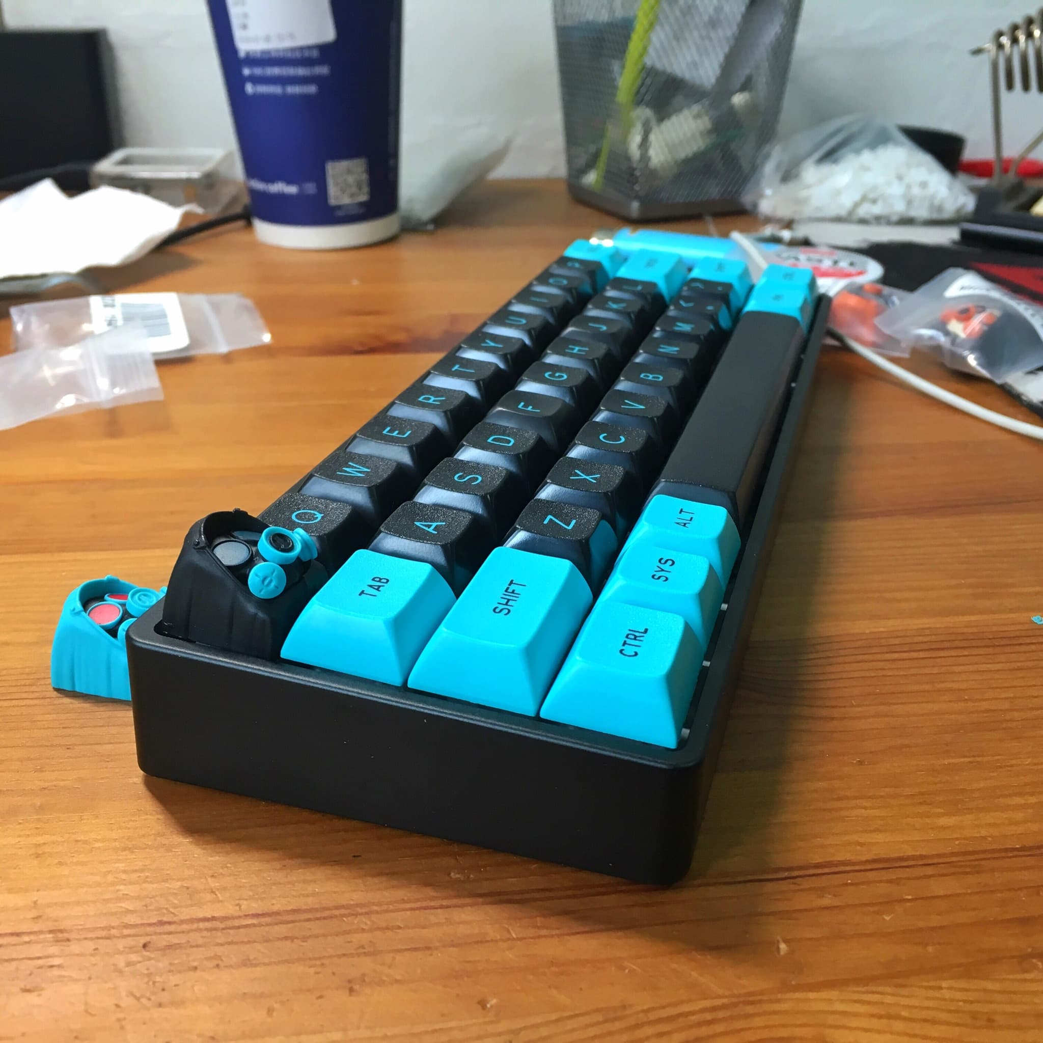 ChicoryBLE-wireless 40% keyboard(100% Shipped) image 2
