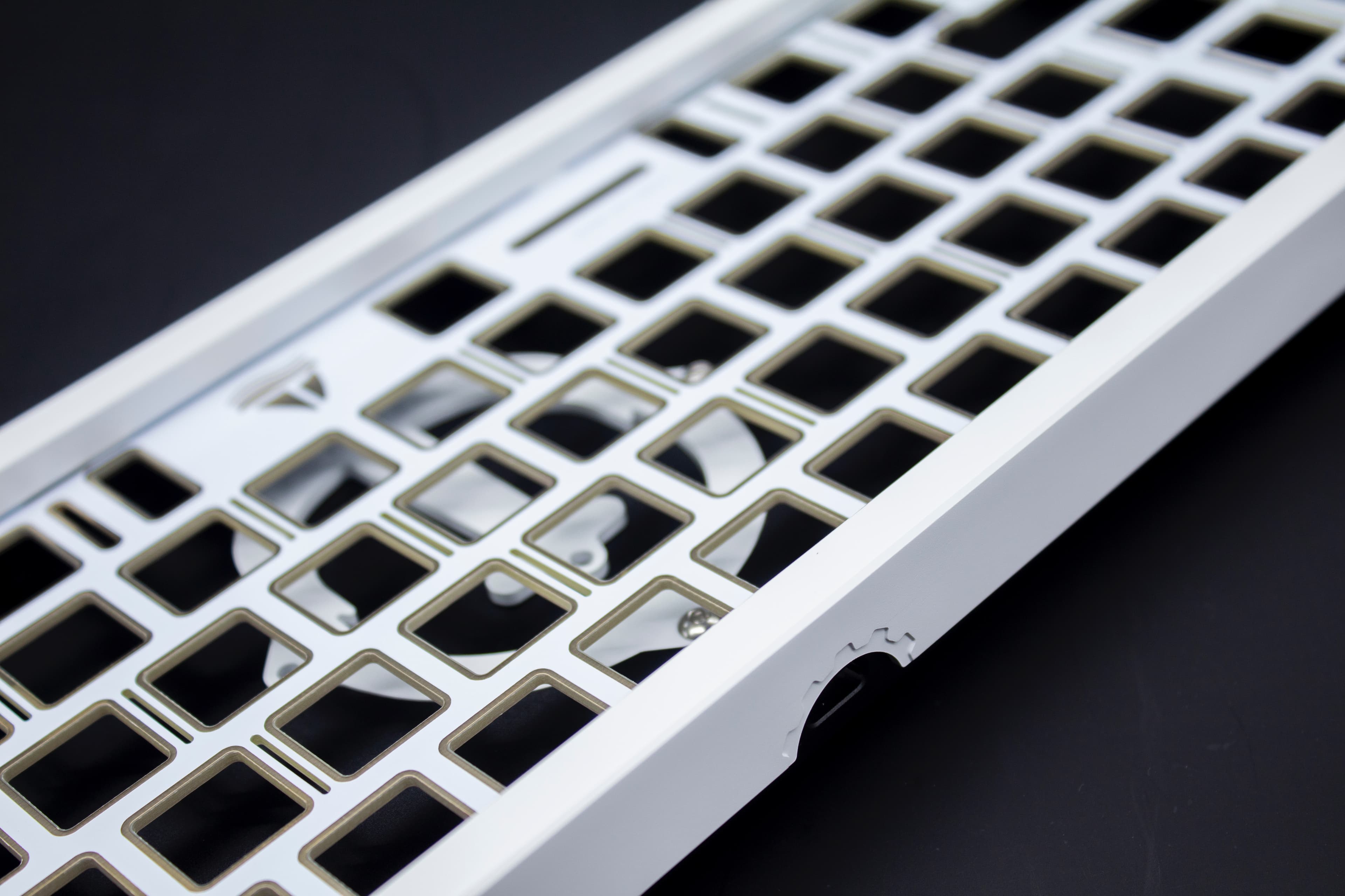 Think6.5 V2 - Gasket 65% Keyboard // Completed image 9