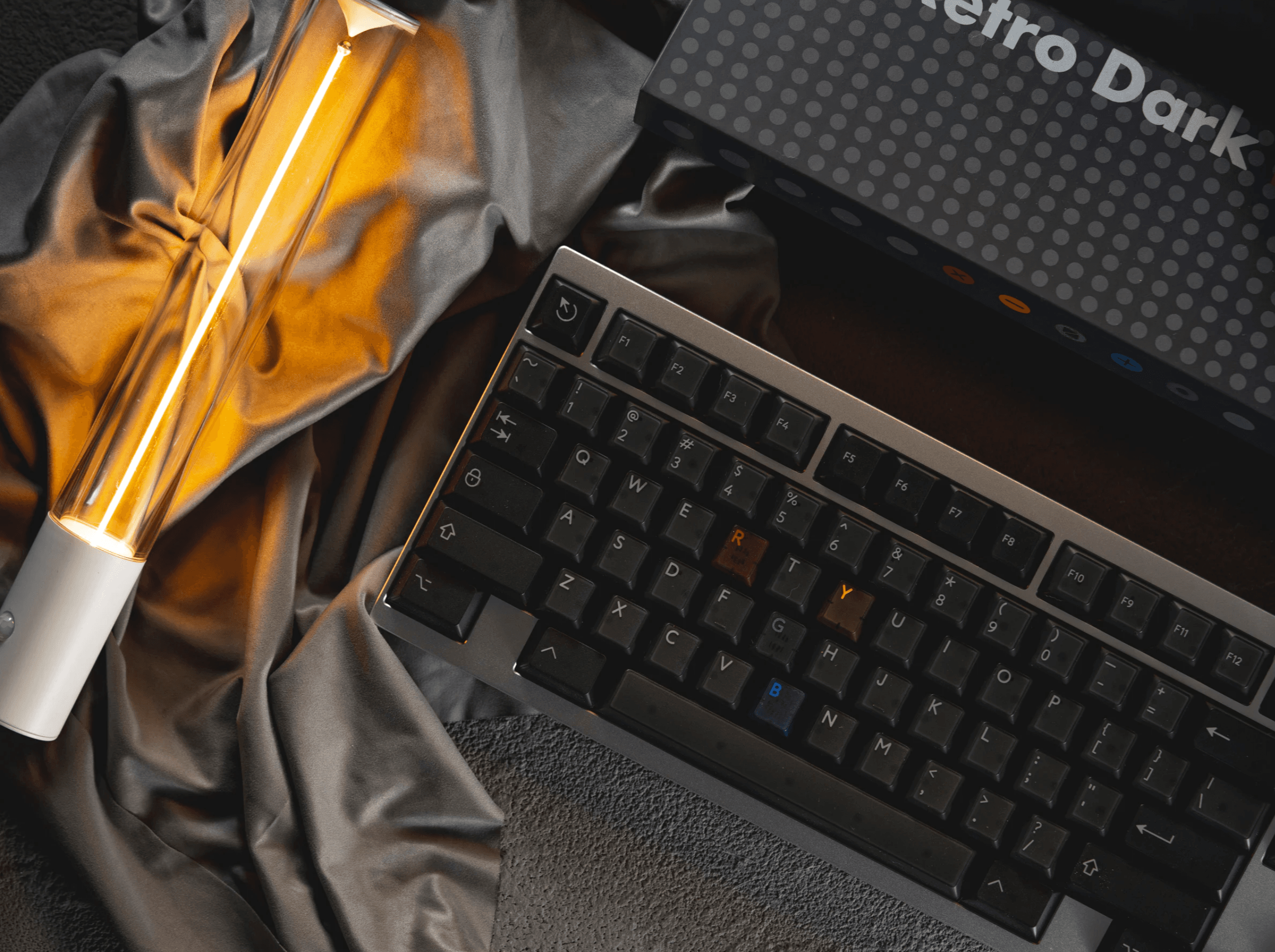 PBTfans - Retro Dark Lights R2