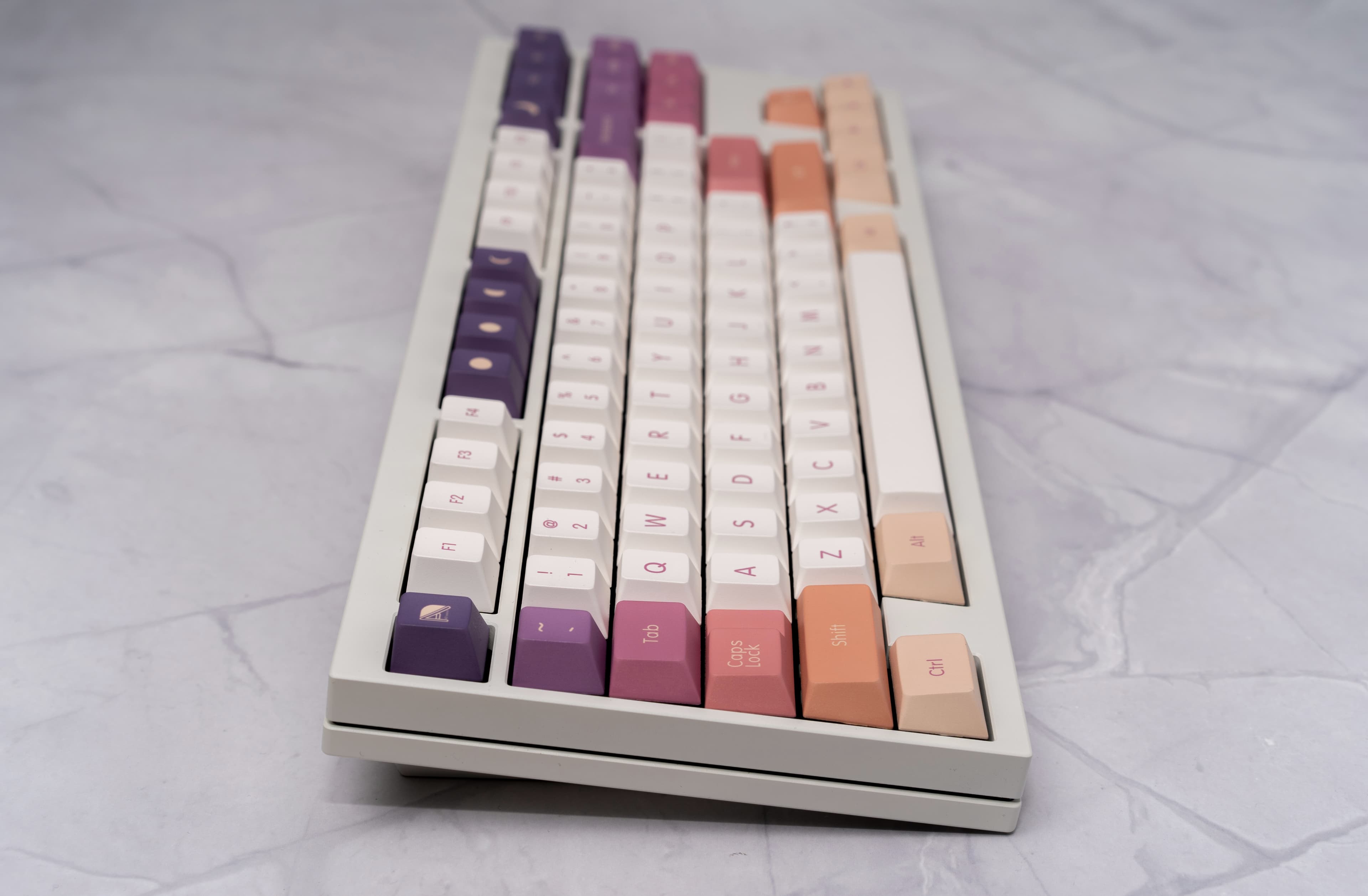 Carmine Cloud PBT Gradient Keycaps Kit image 7