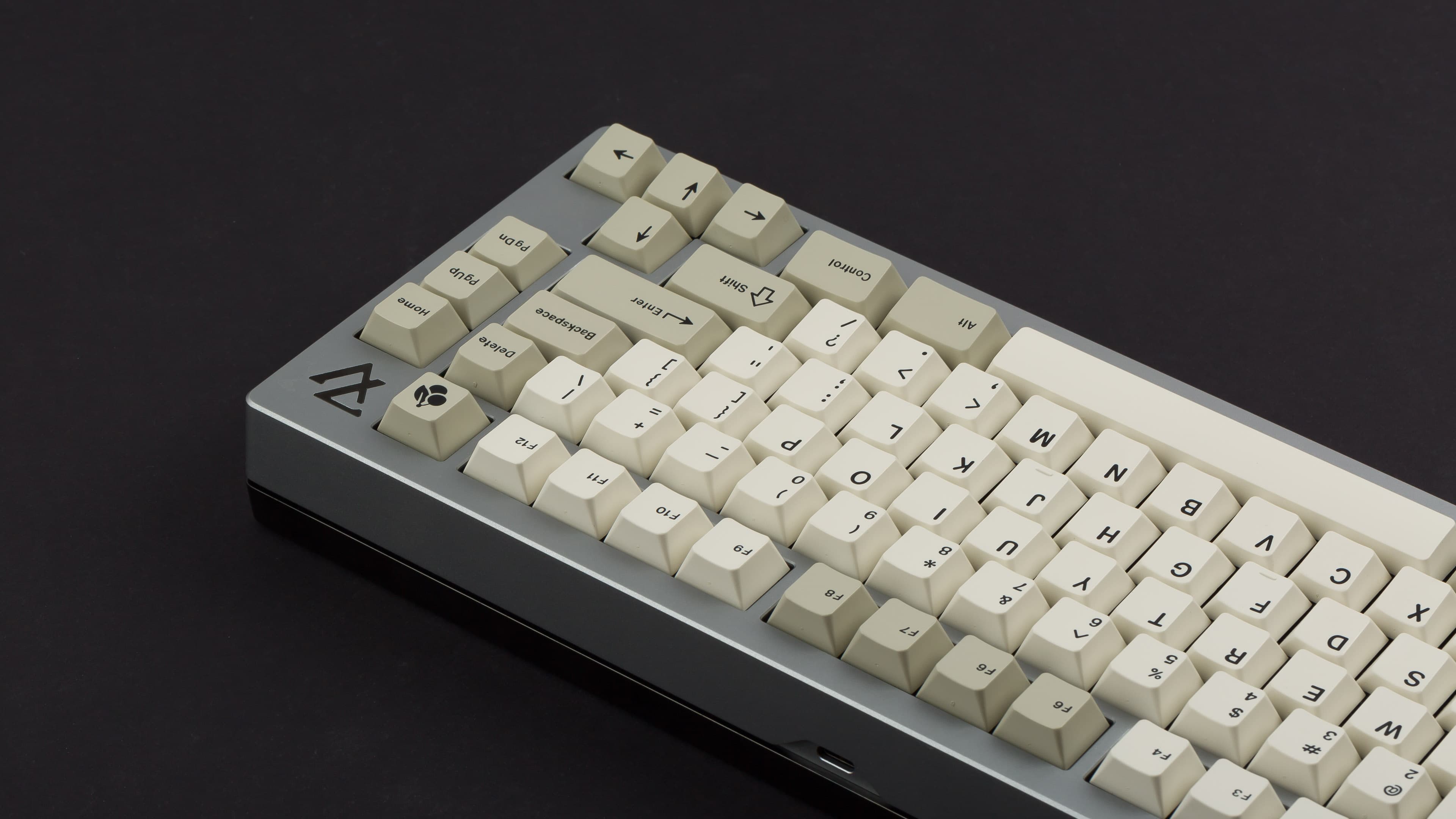 GMK Hineybeige - Live now! image 6