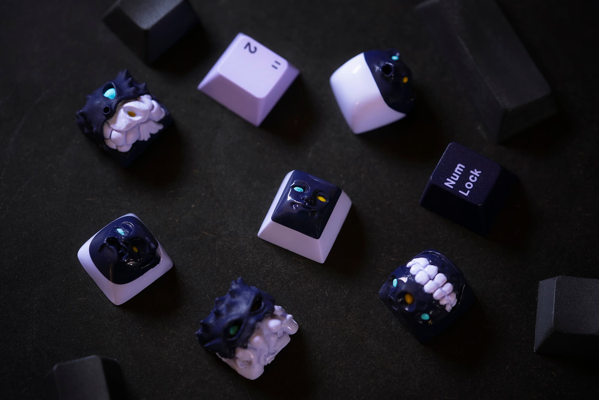 GMK Taro R2 - Closed image 16