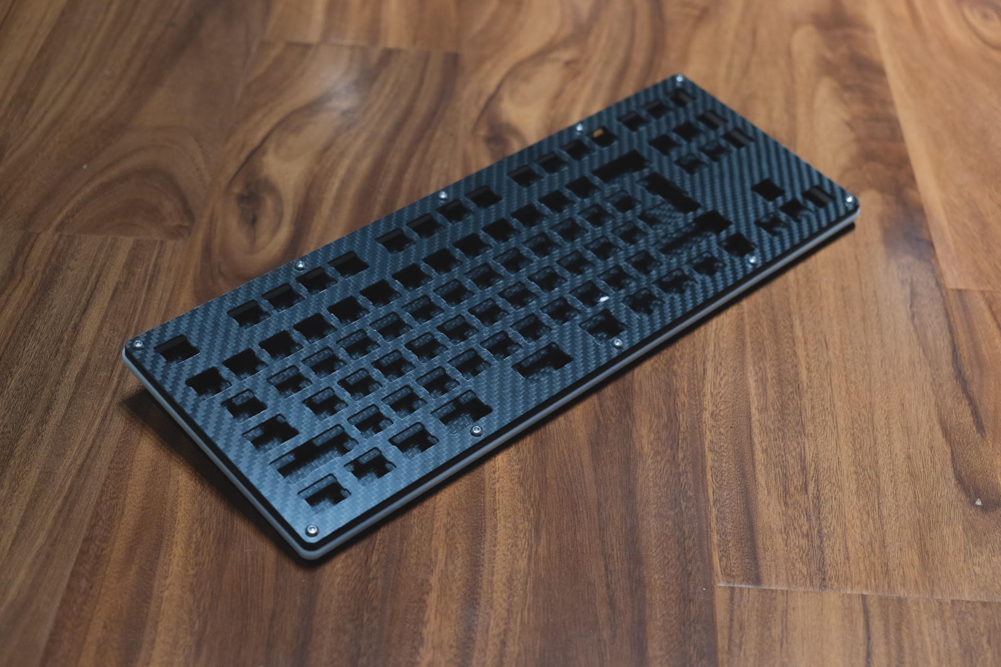 CF-LXXX - Ultralite Carbon Fiber TKL Case [DONE]