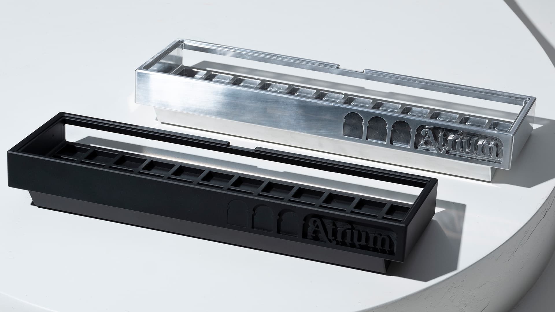 Atrium: A premium, multiple window artisan keycap display box image 15